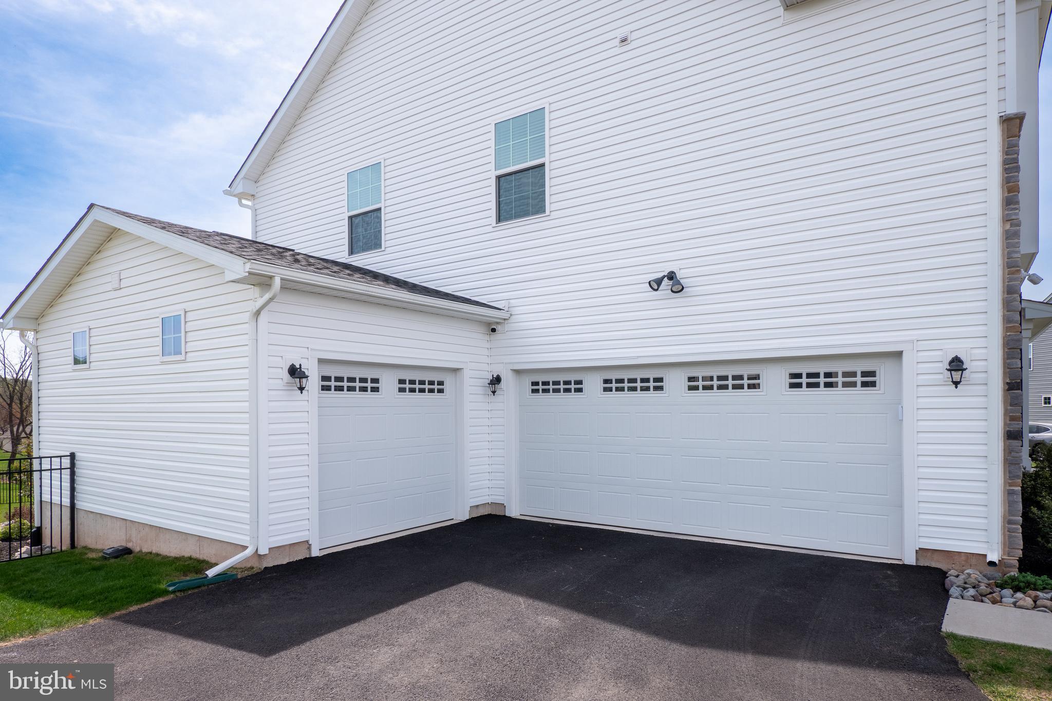 ESTATES AT SAUCON VALLEY - Residential
