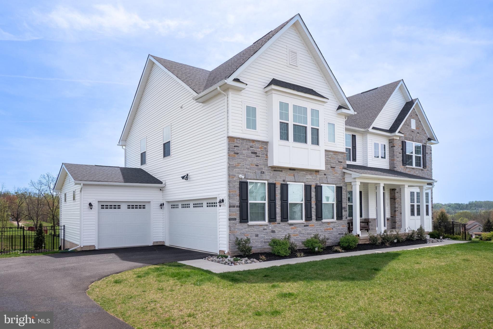 ESTATES AT SAUCON VALLEY - Residential
