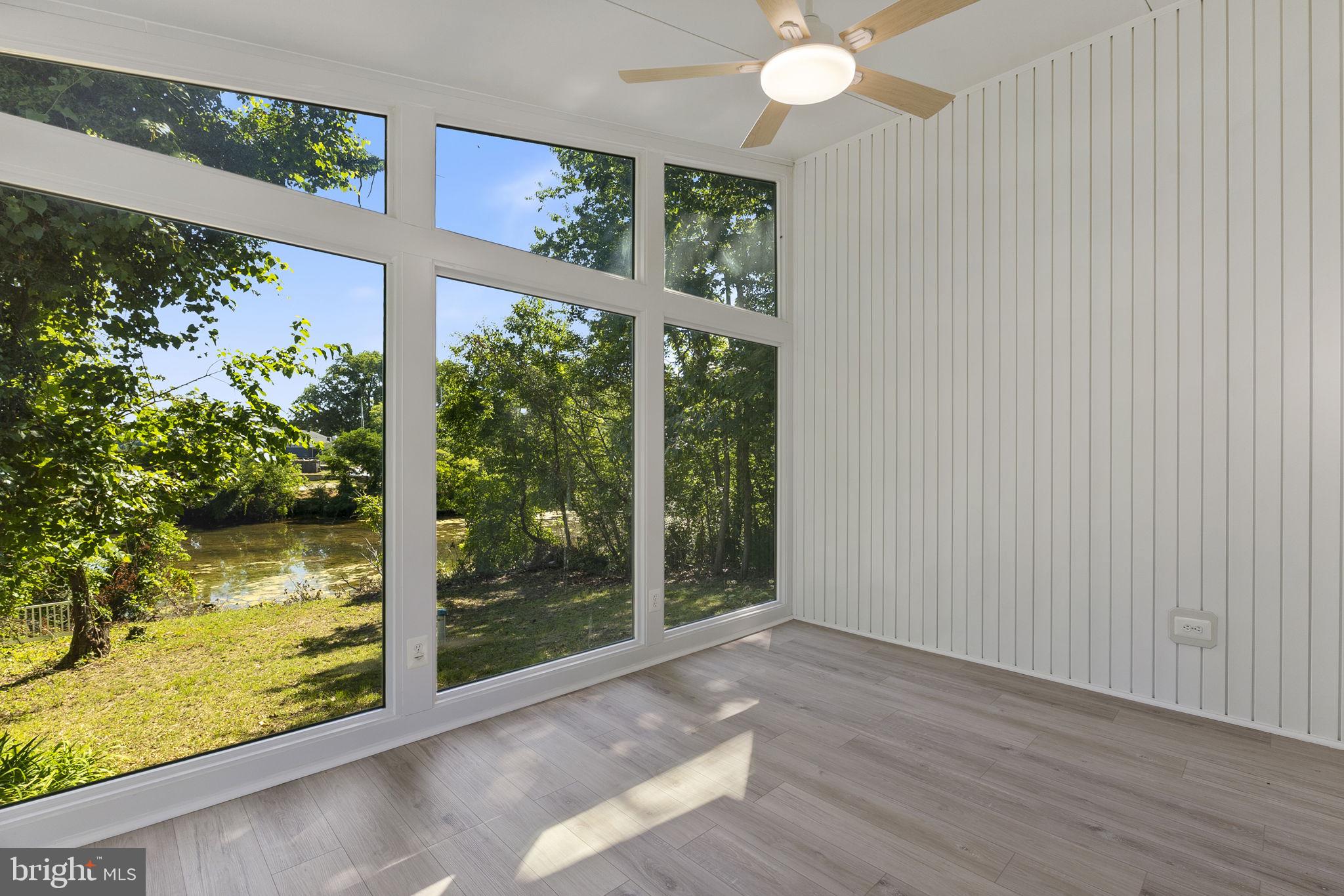 COBB ISLAND - Residential