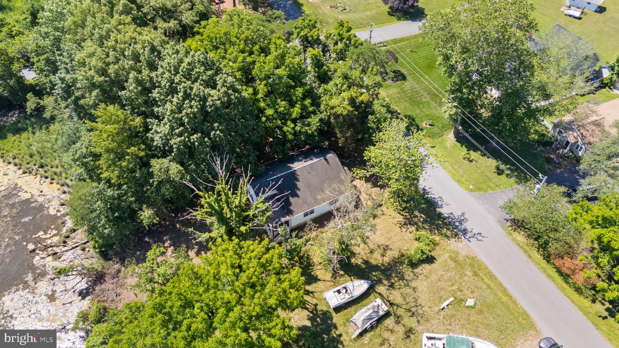 COBB ISLAND - Residential