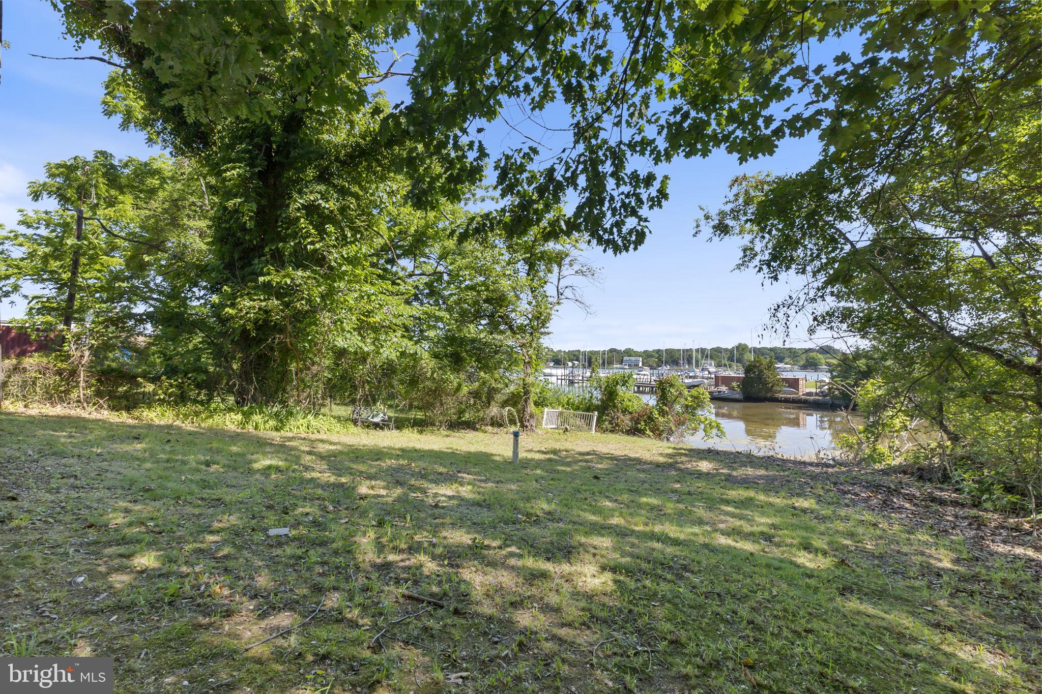 COBB ISLAND - Residential