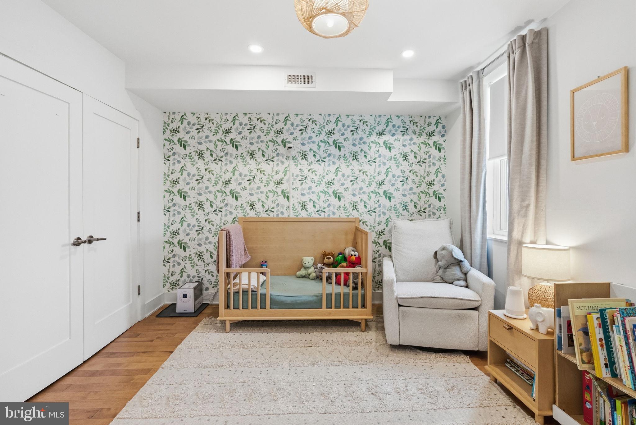 PASSYUNK SQUARE - Residential