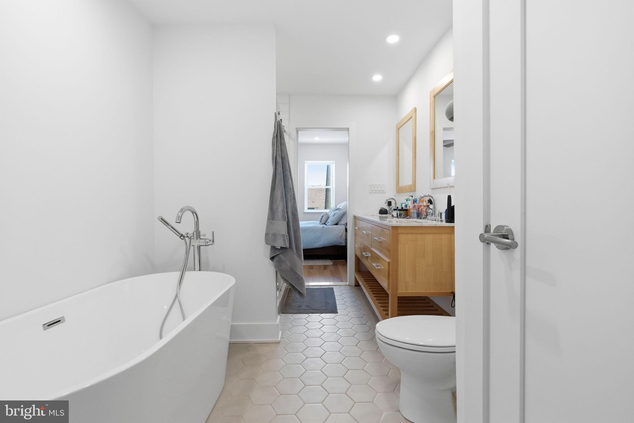 PASSYUNK SQUARE - Residential