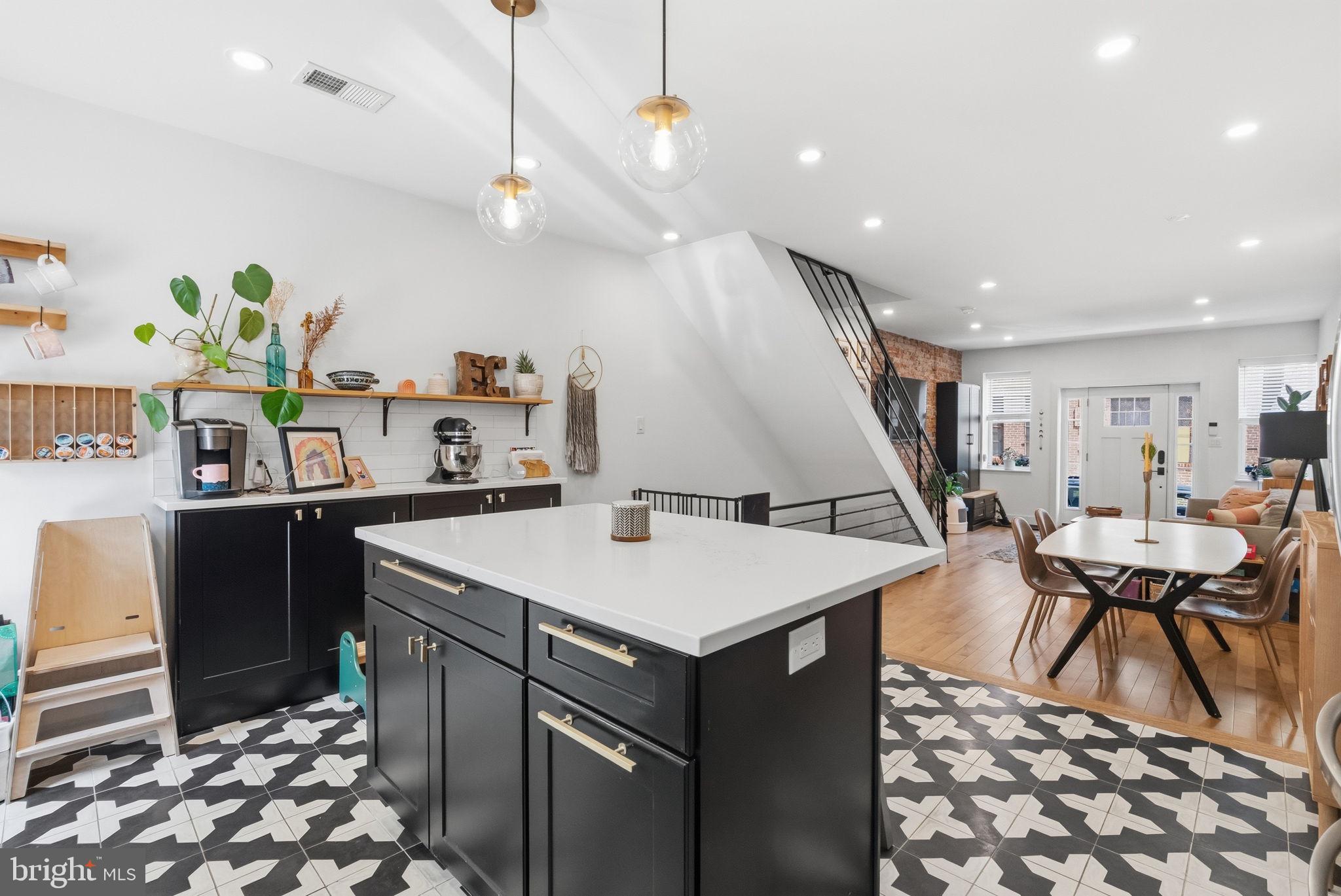 PASSYUNK SQUARE - Residential