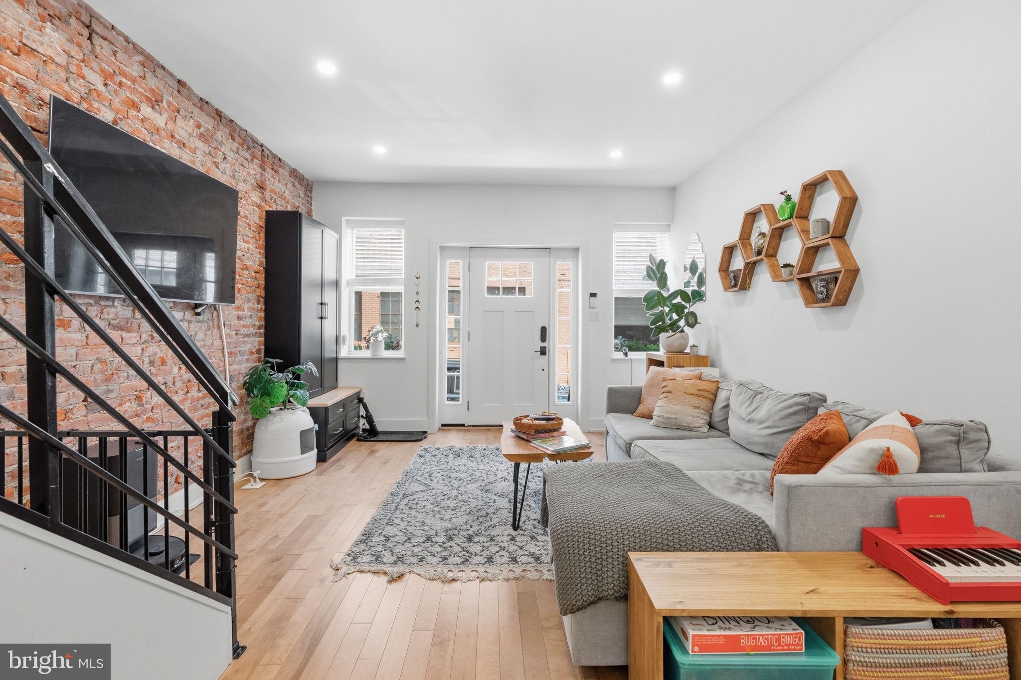 PASSYUNK SQUARE - Residential