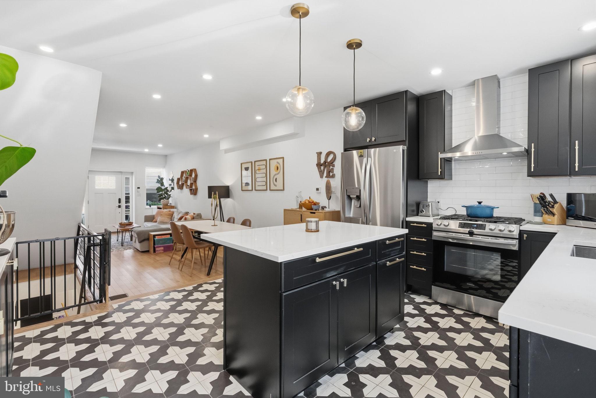 PASSYUNK SQUARE - Residential