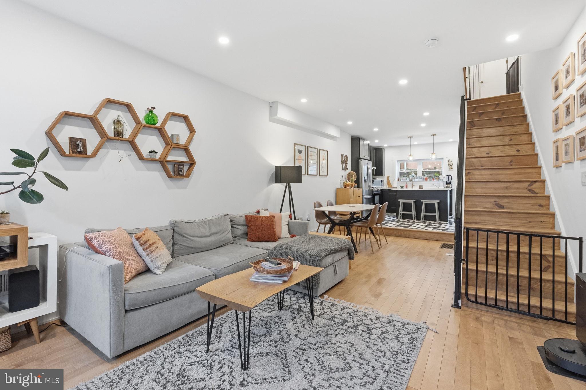 PASSYUNK SQUARE - Residential
