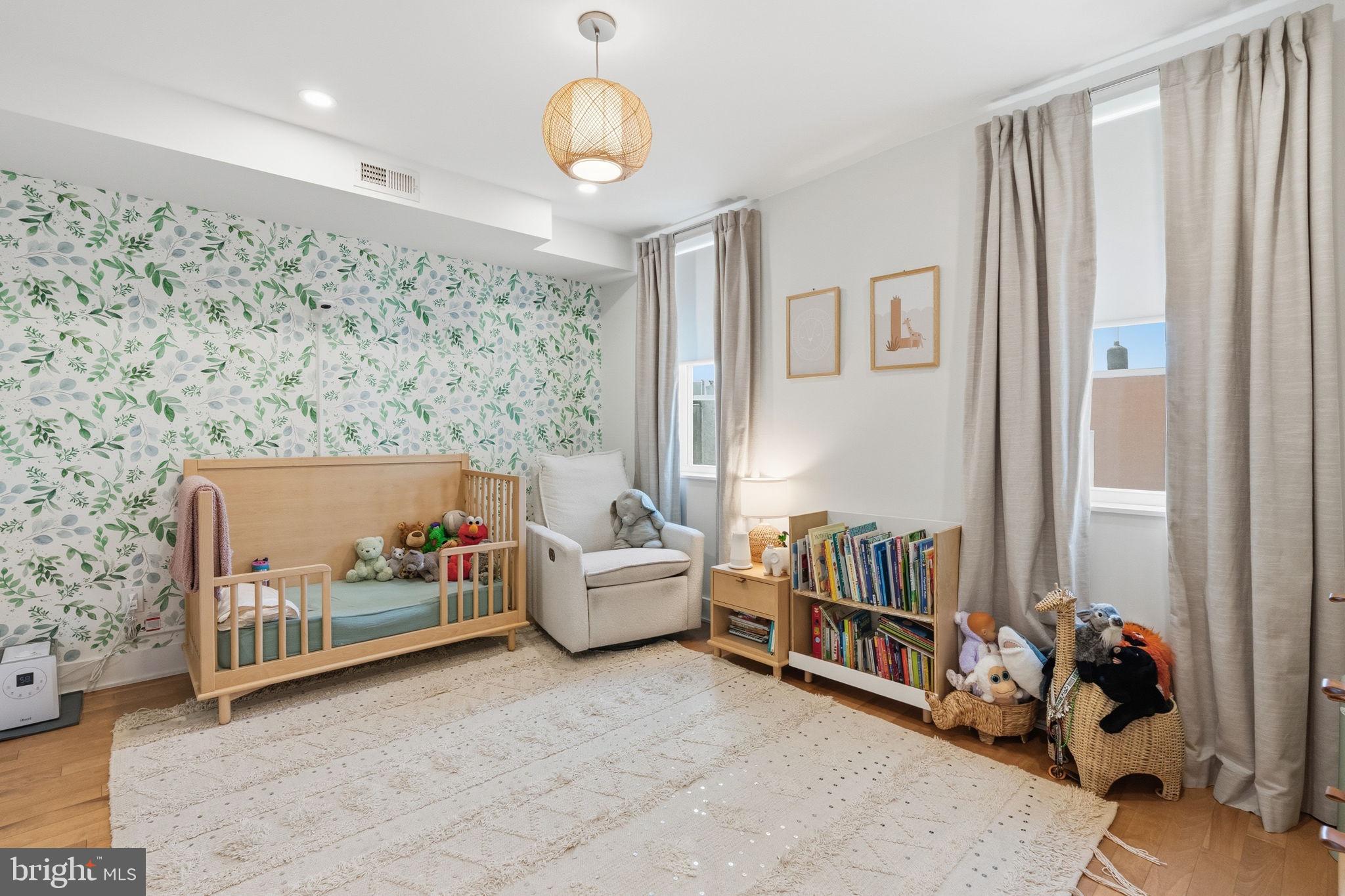 PASSYUNK SQUARE - Residential