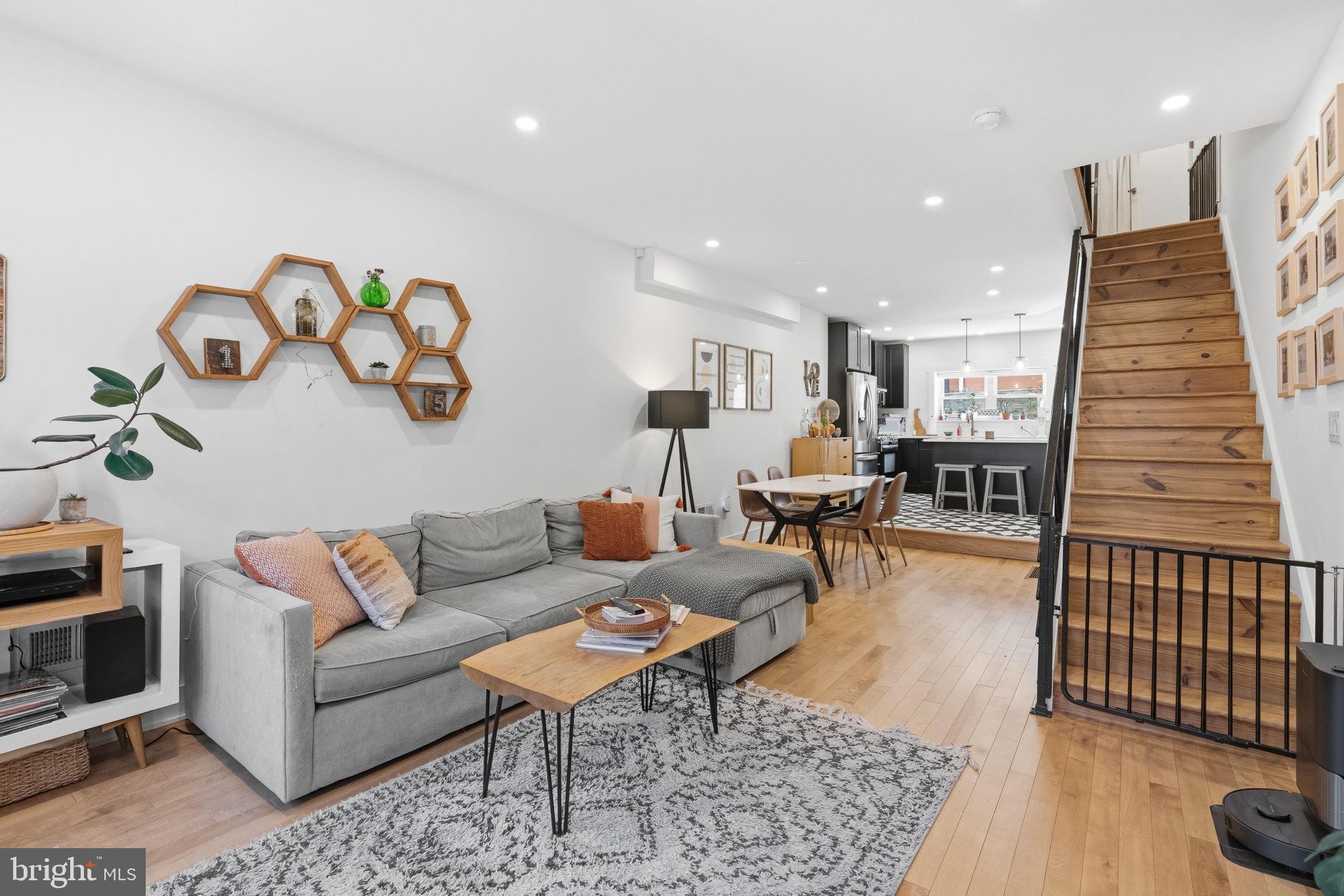 PASSYUNK SQUARE - Residential