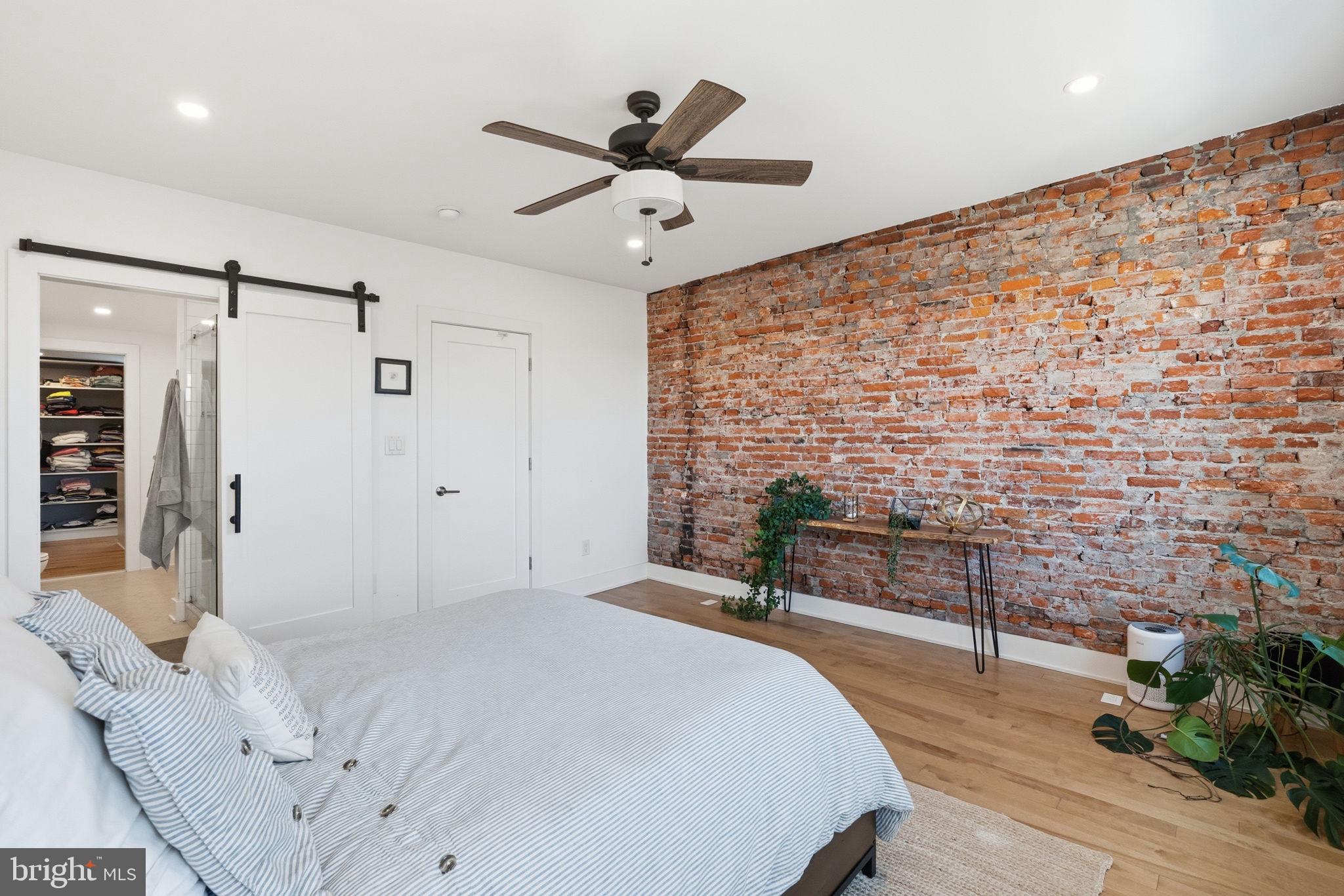 PASSYUNK SQUARE - Residential