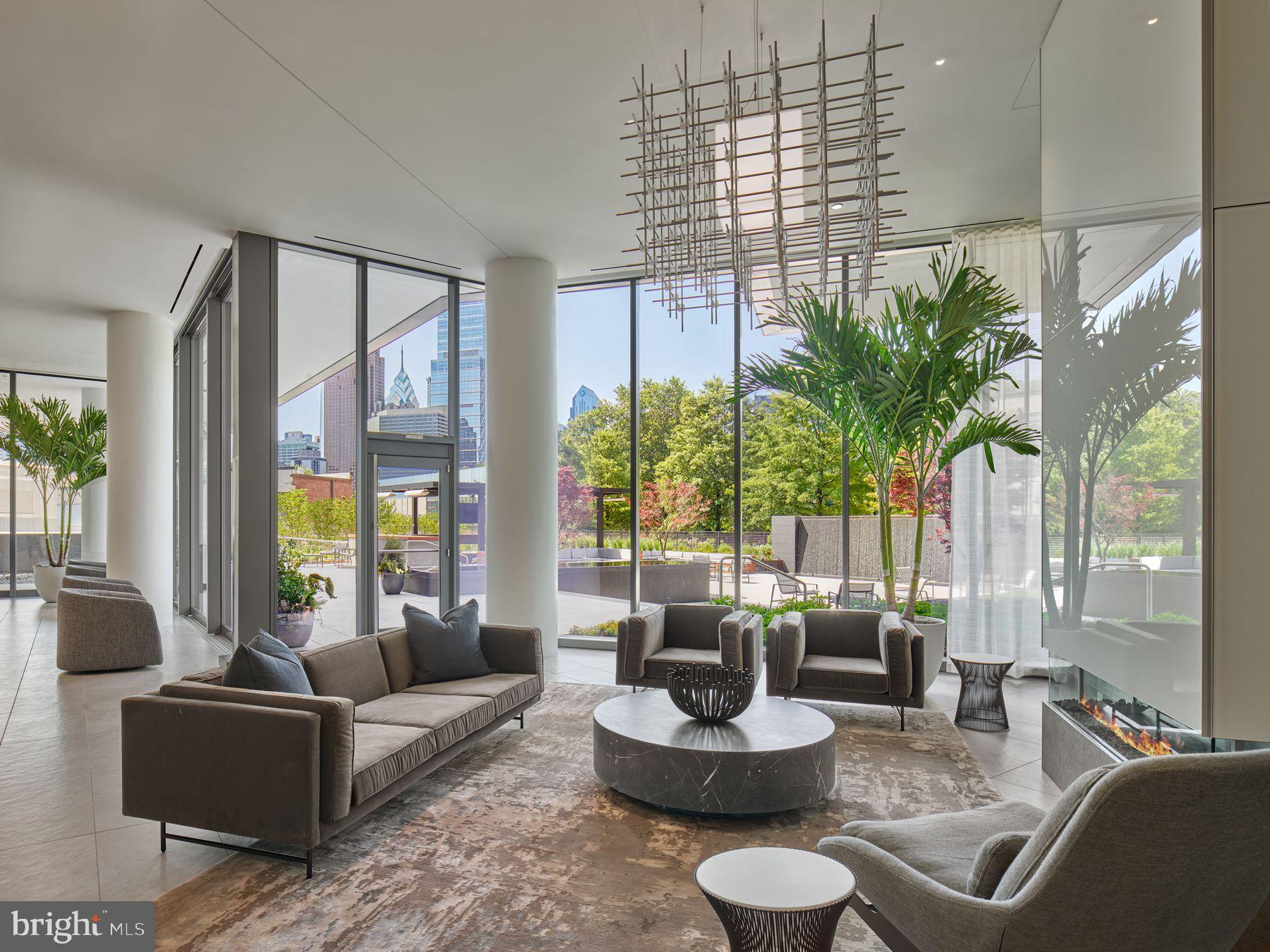 ART MUSEUM AREA - Residential Lease