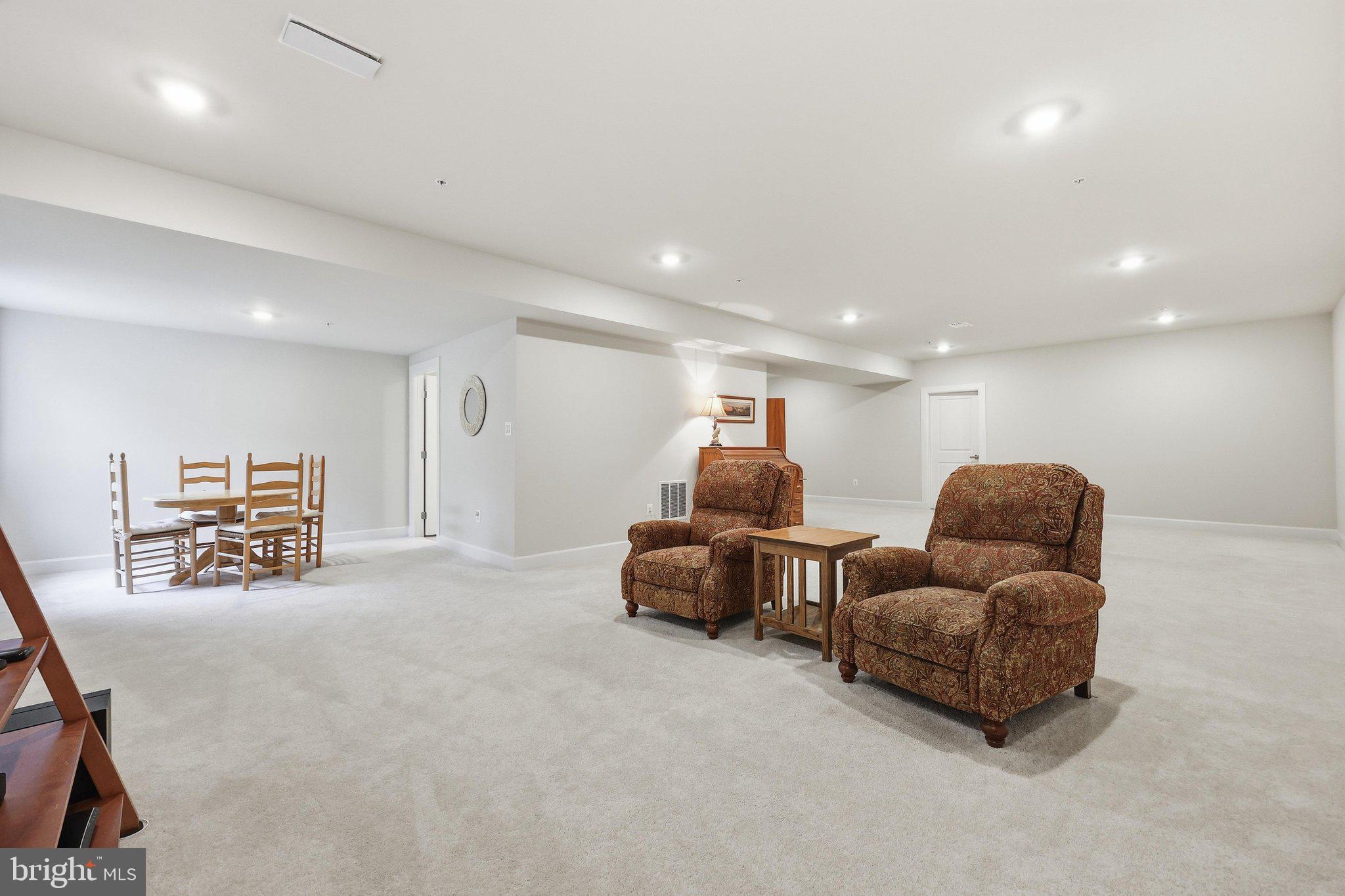 BLOOMFIELDS - Residential