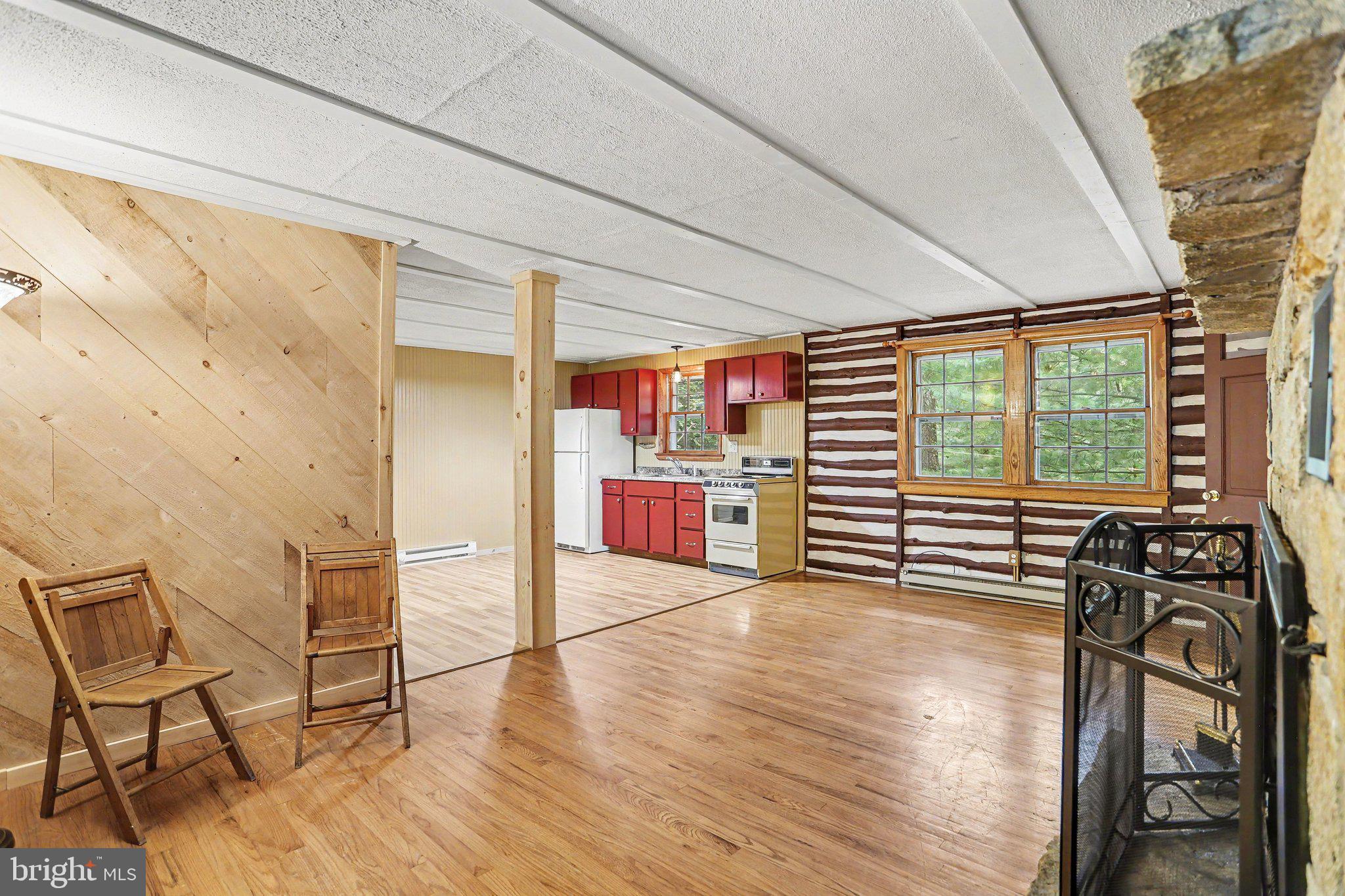 CALEDONIA ACRES - Residential