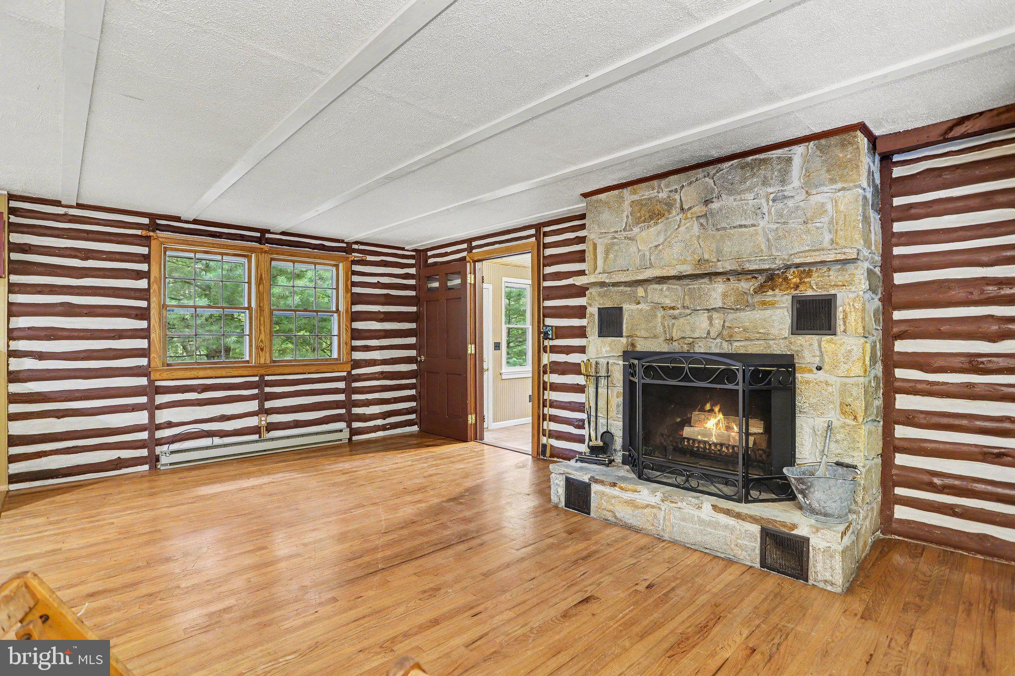 CALEDONIA ACRES - Residential