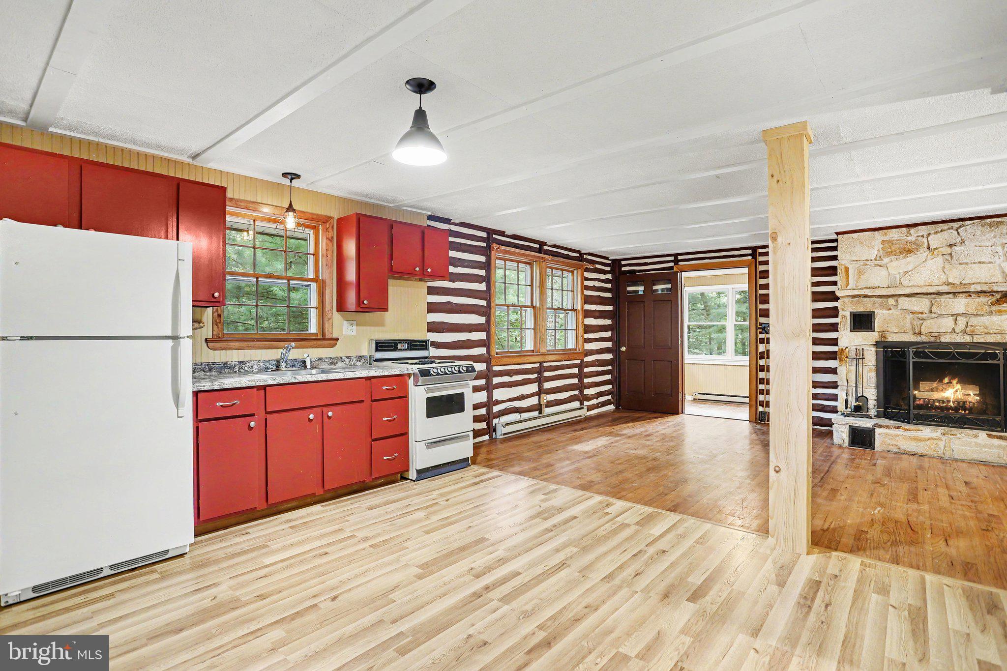 CALEDONIA ACRES - Residential