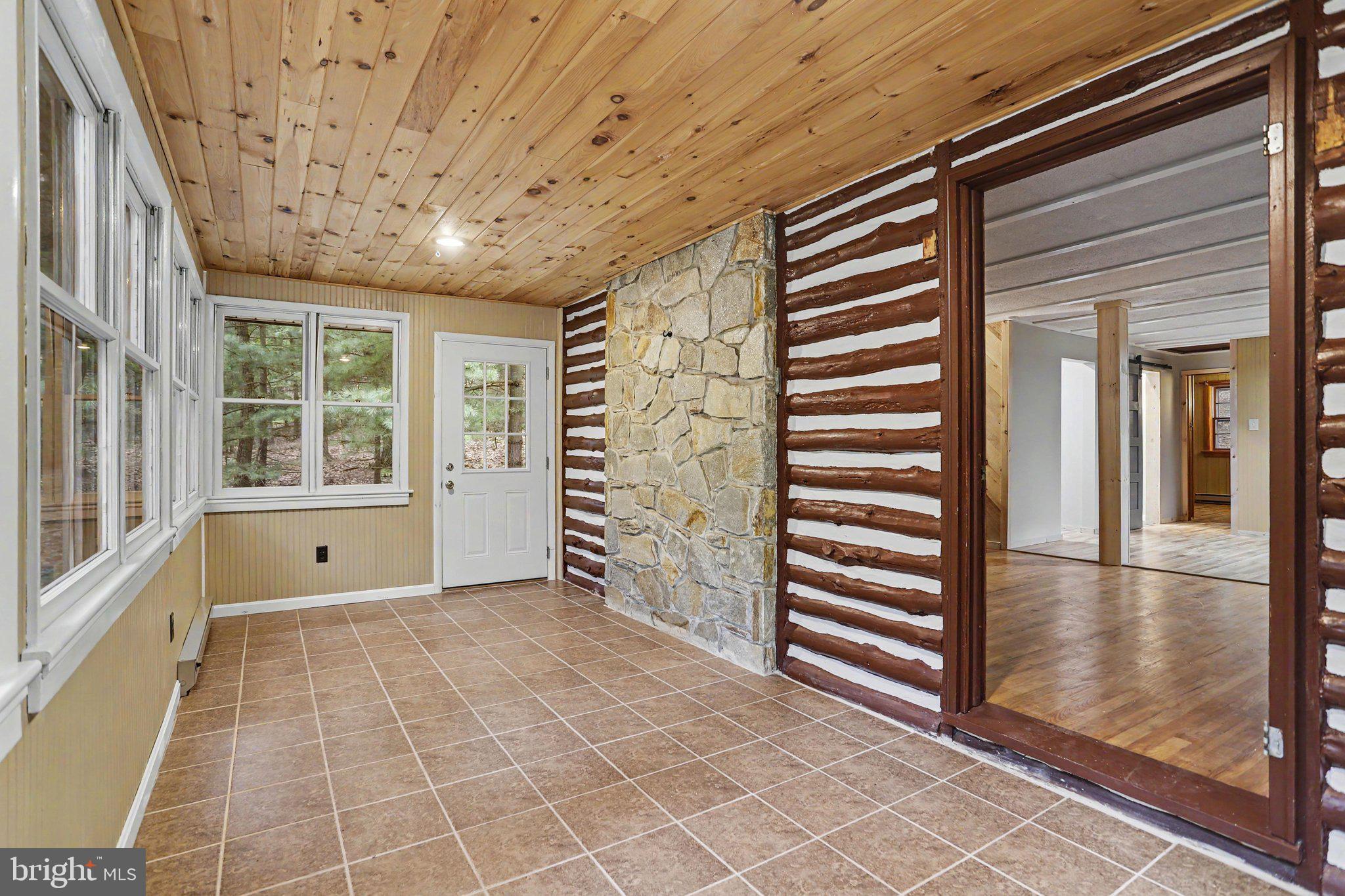 CALEDONIA ACRES - Residential