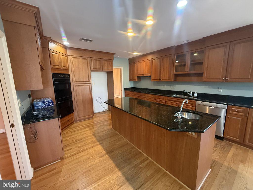 WOODSIDE ESTATES - Residential