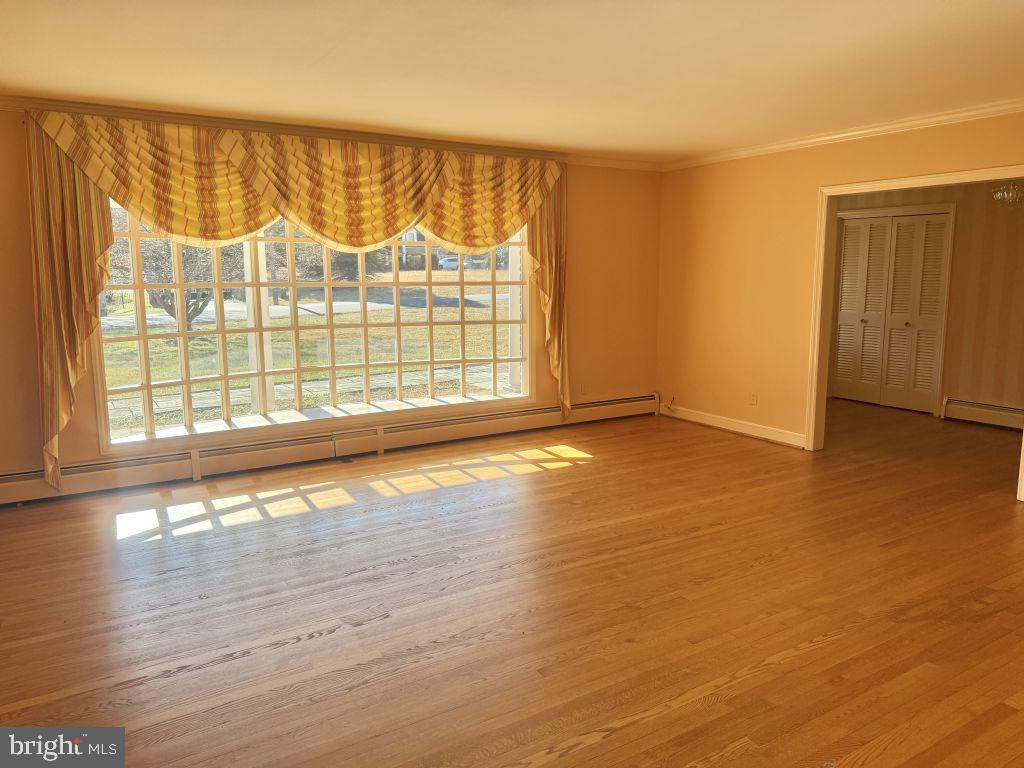 WOODSIDE ESTATES - Residential
