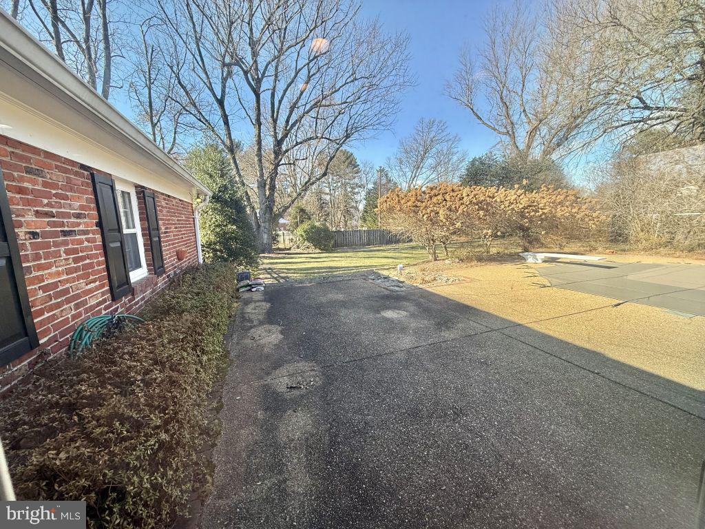 WOODSIDE ESTATES - Residential
