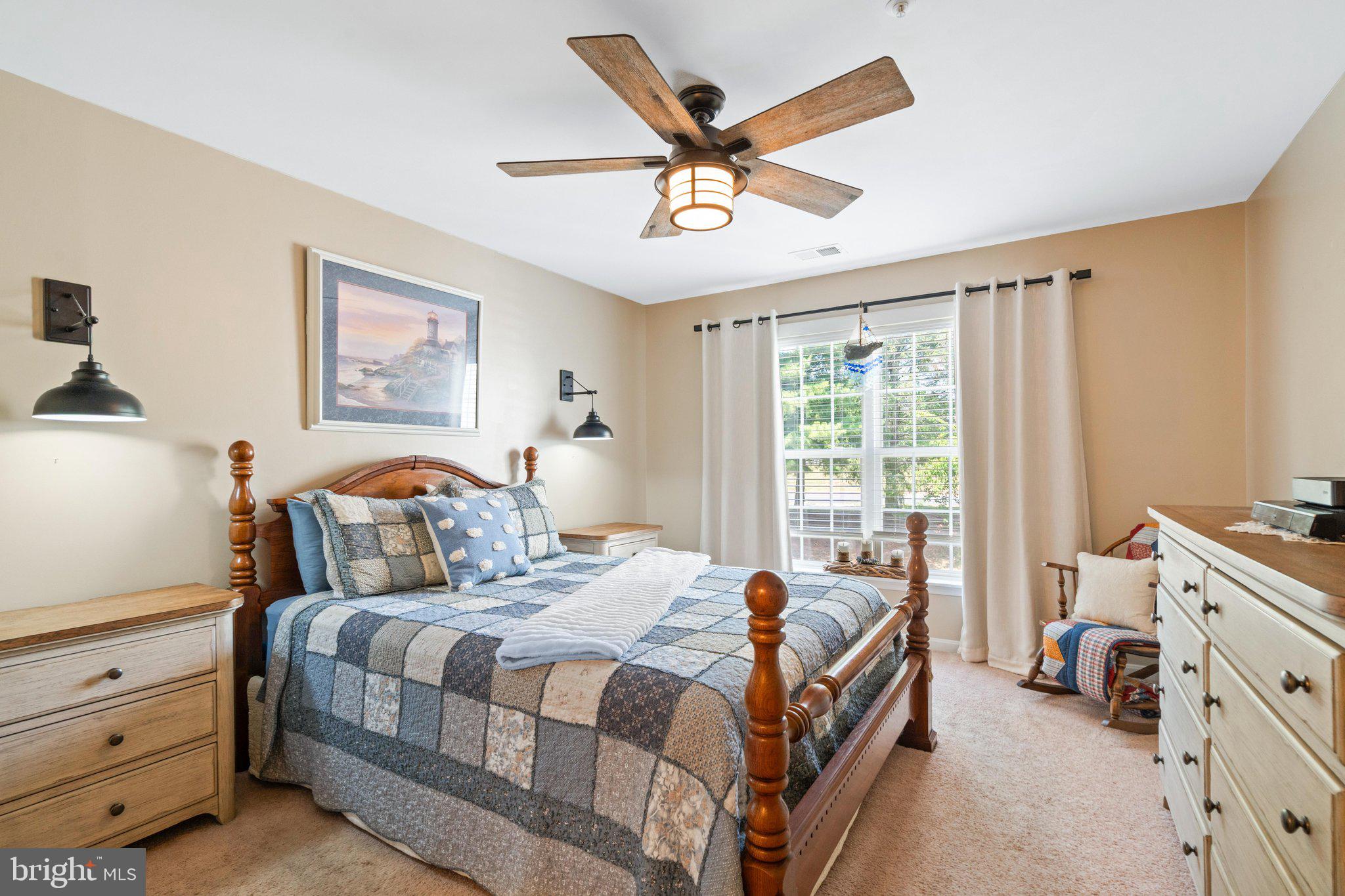 ECHO GLEN - Residential