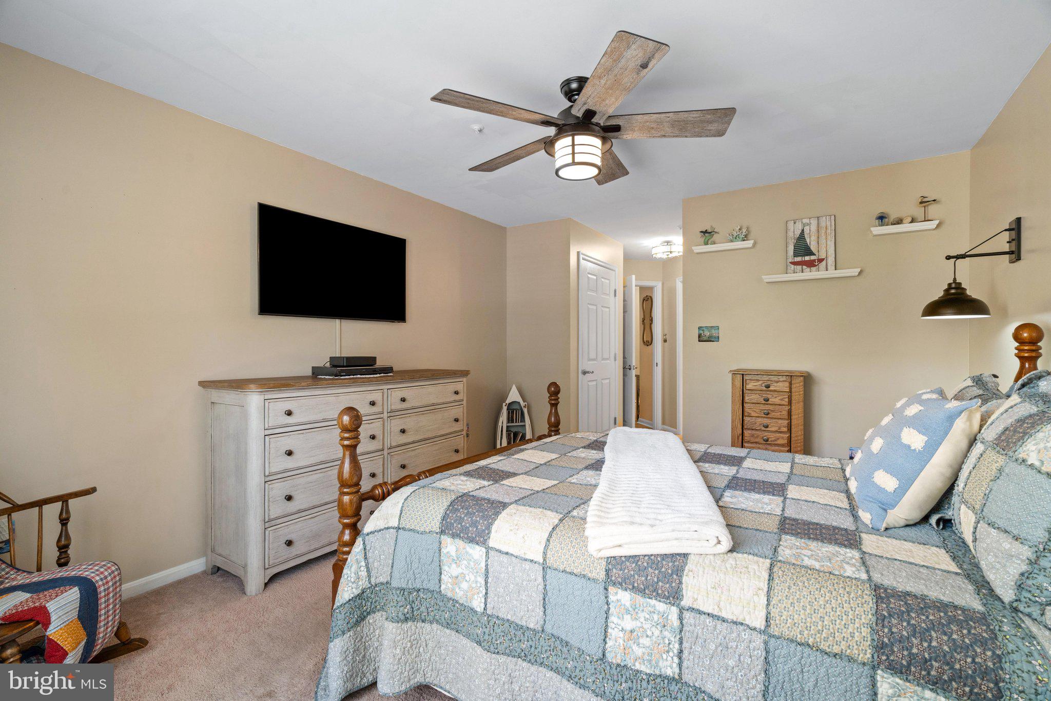 ECHO GLEN - Residential