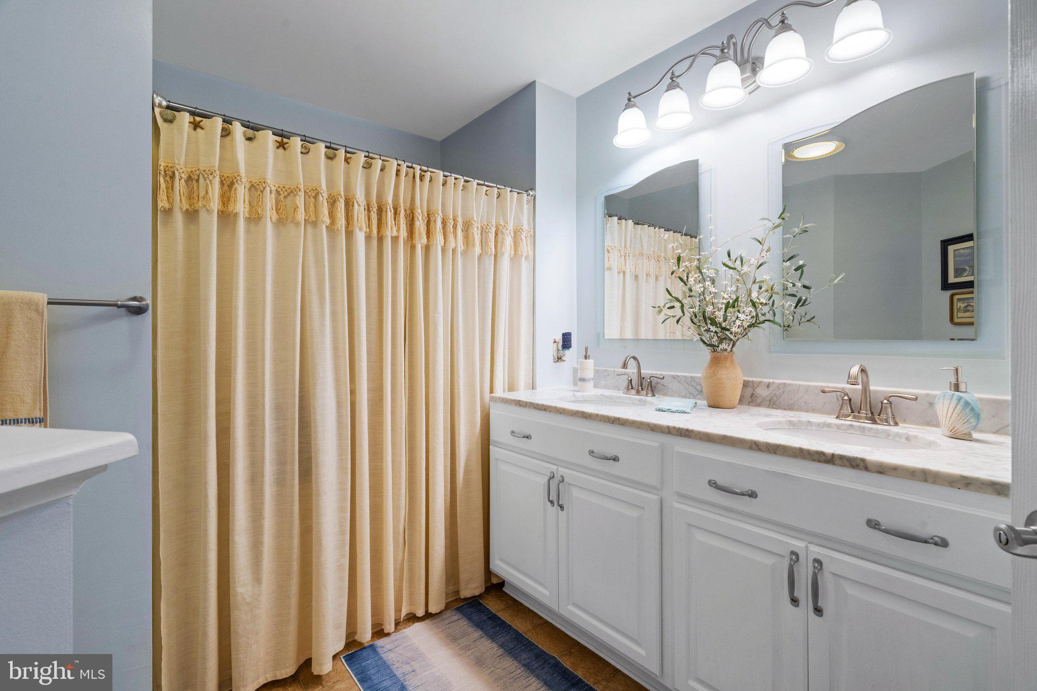 ECHO GLEN - Residential
