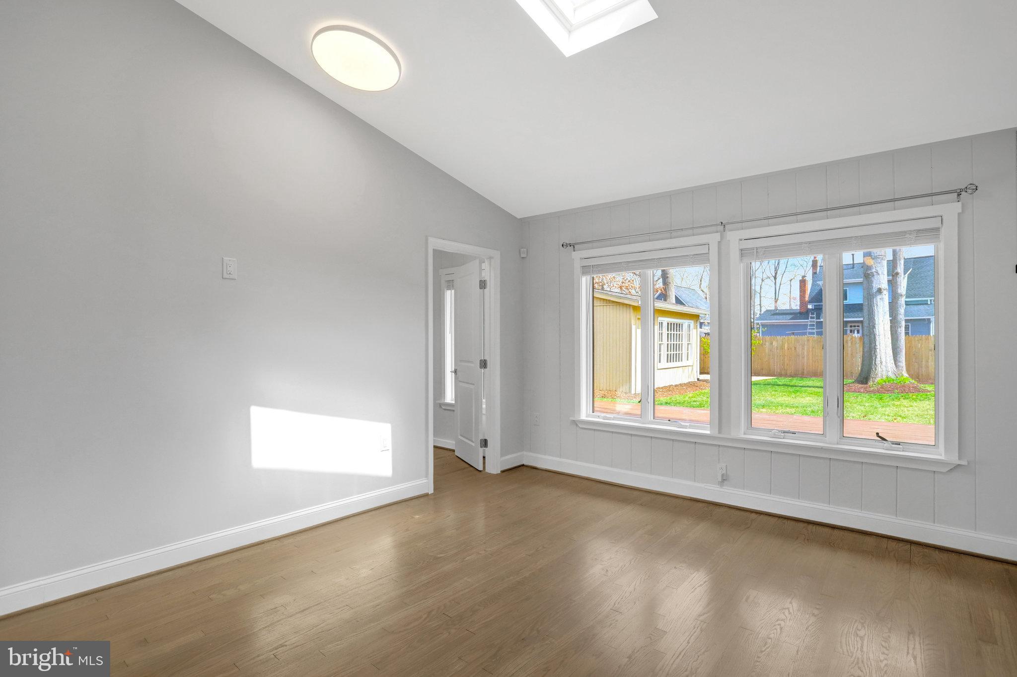 MT VERNON WOODS - Residential Lease