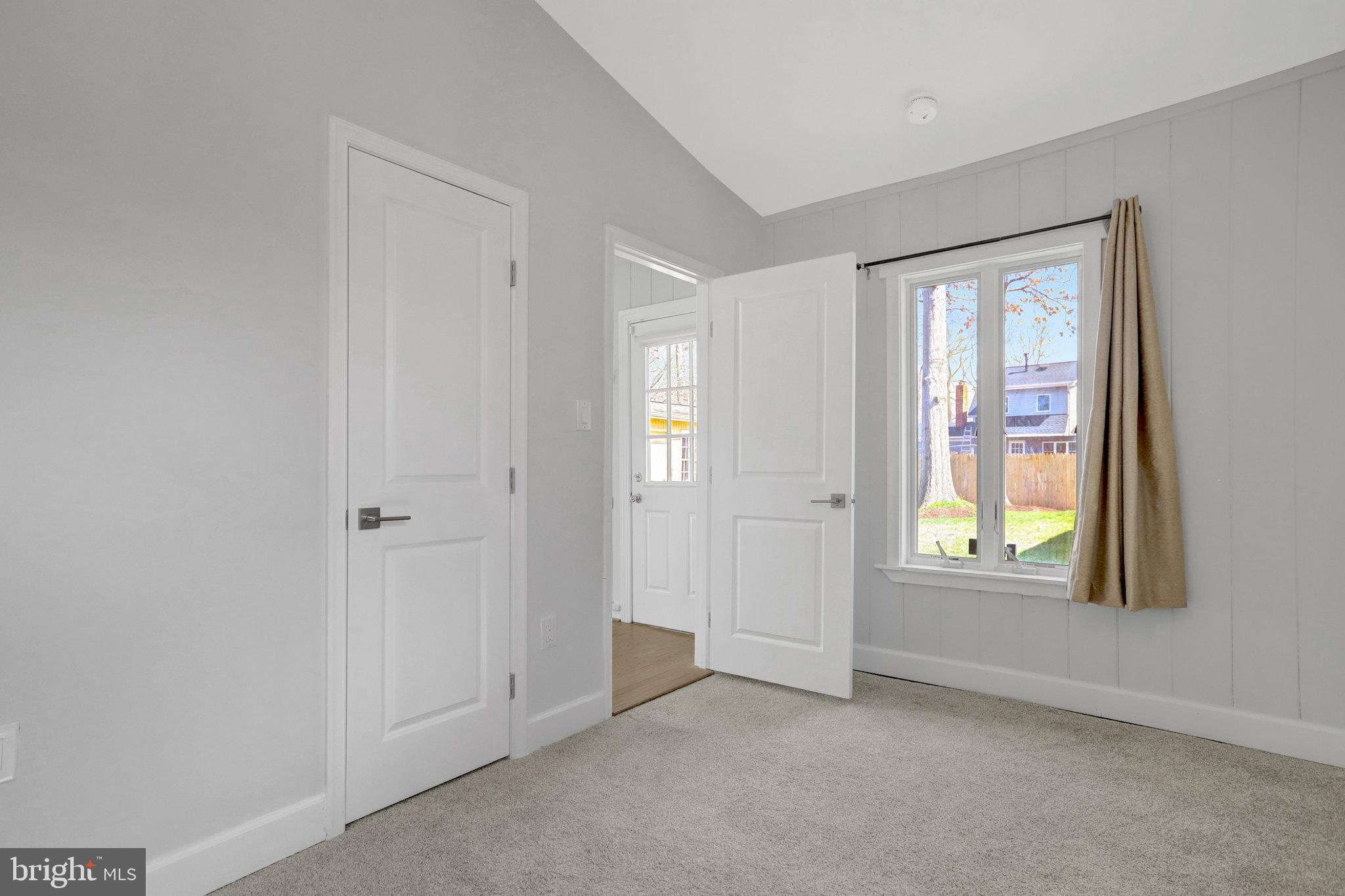 MT VERNON WOODS - Residential Lease