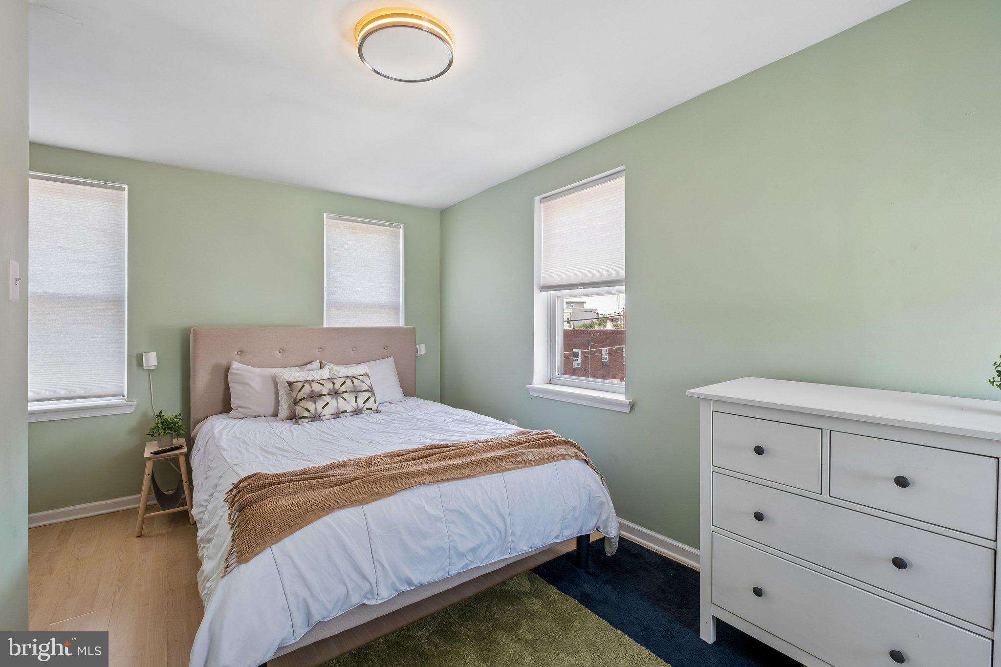 PORT RICHMOND - Residential