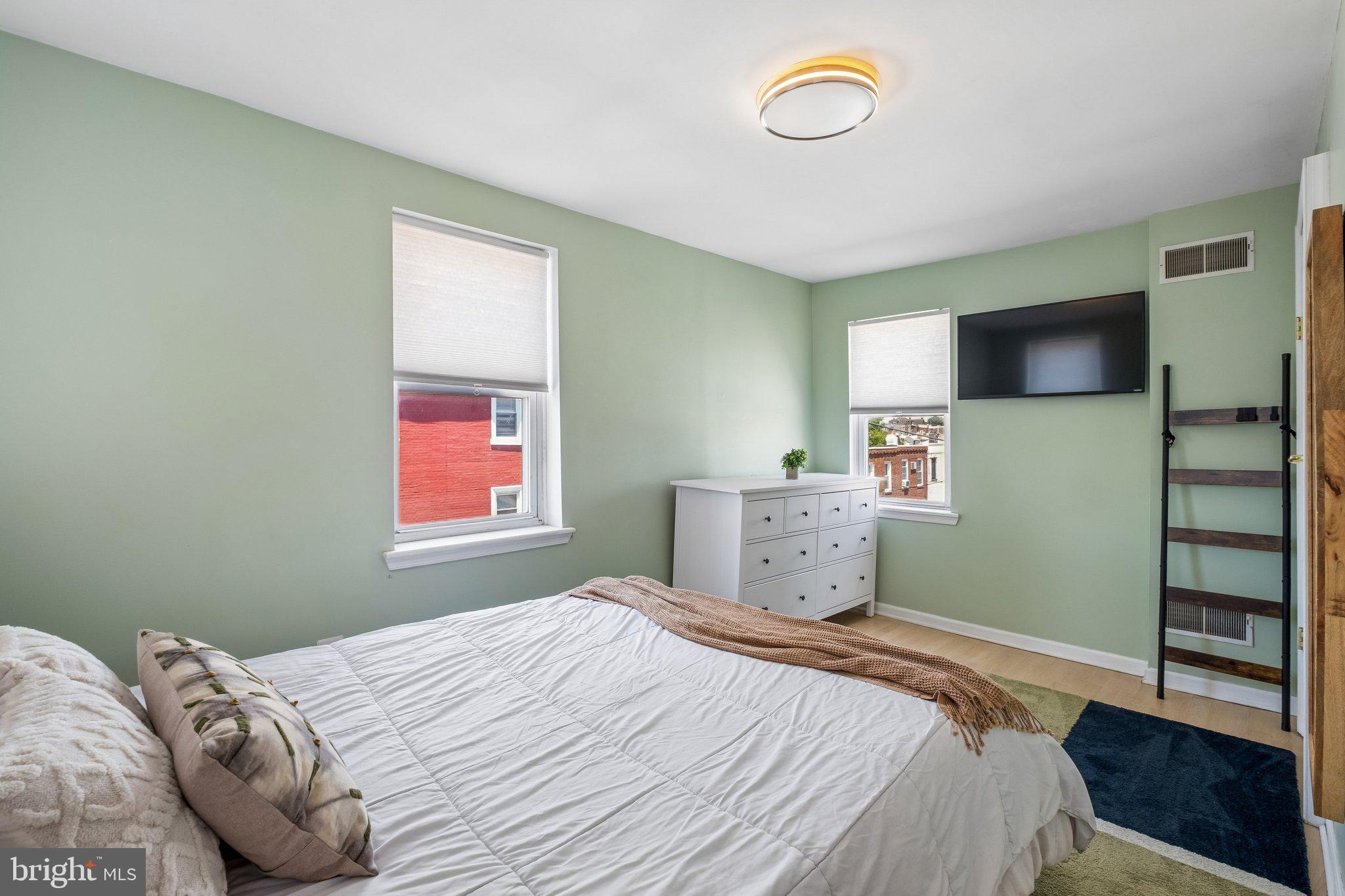 PORT RICHMOND - Residential