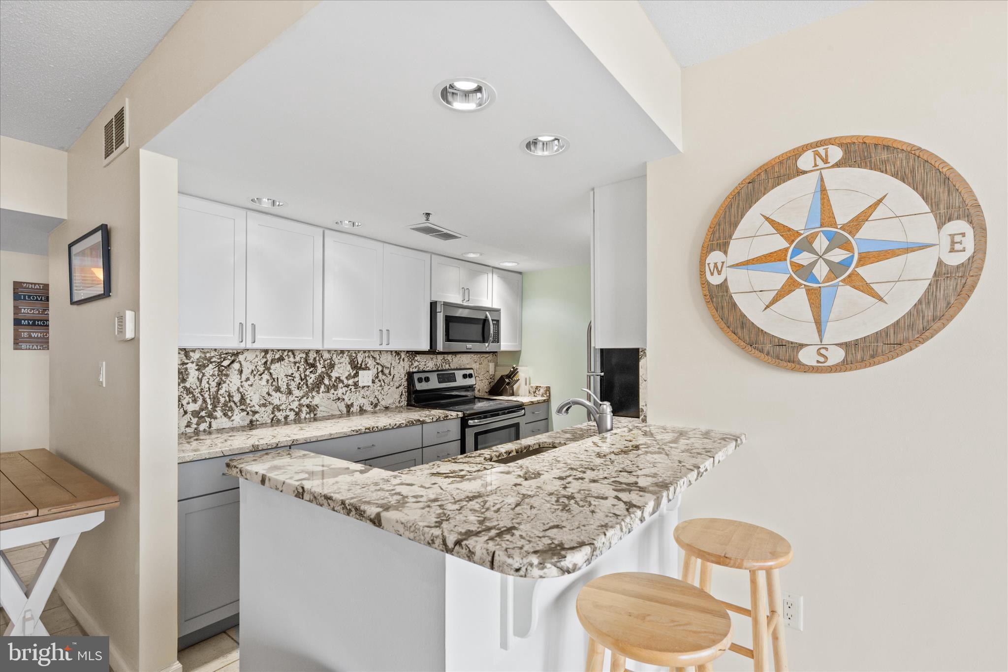 SEA COLONY EAST - Residential