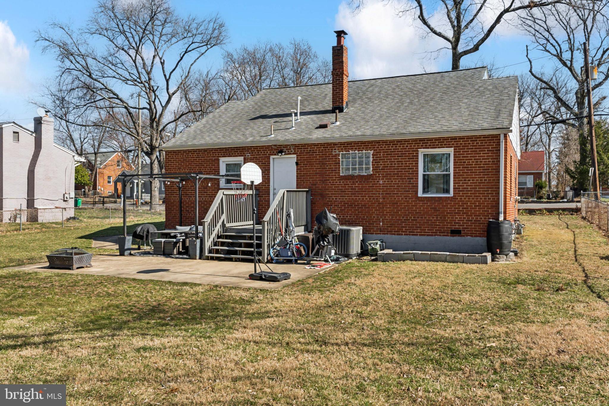 OLE LONGFIELD - Residential