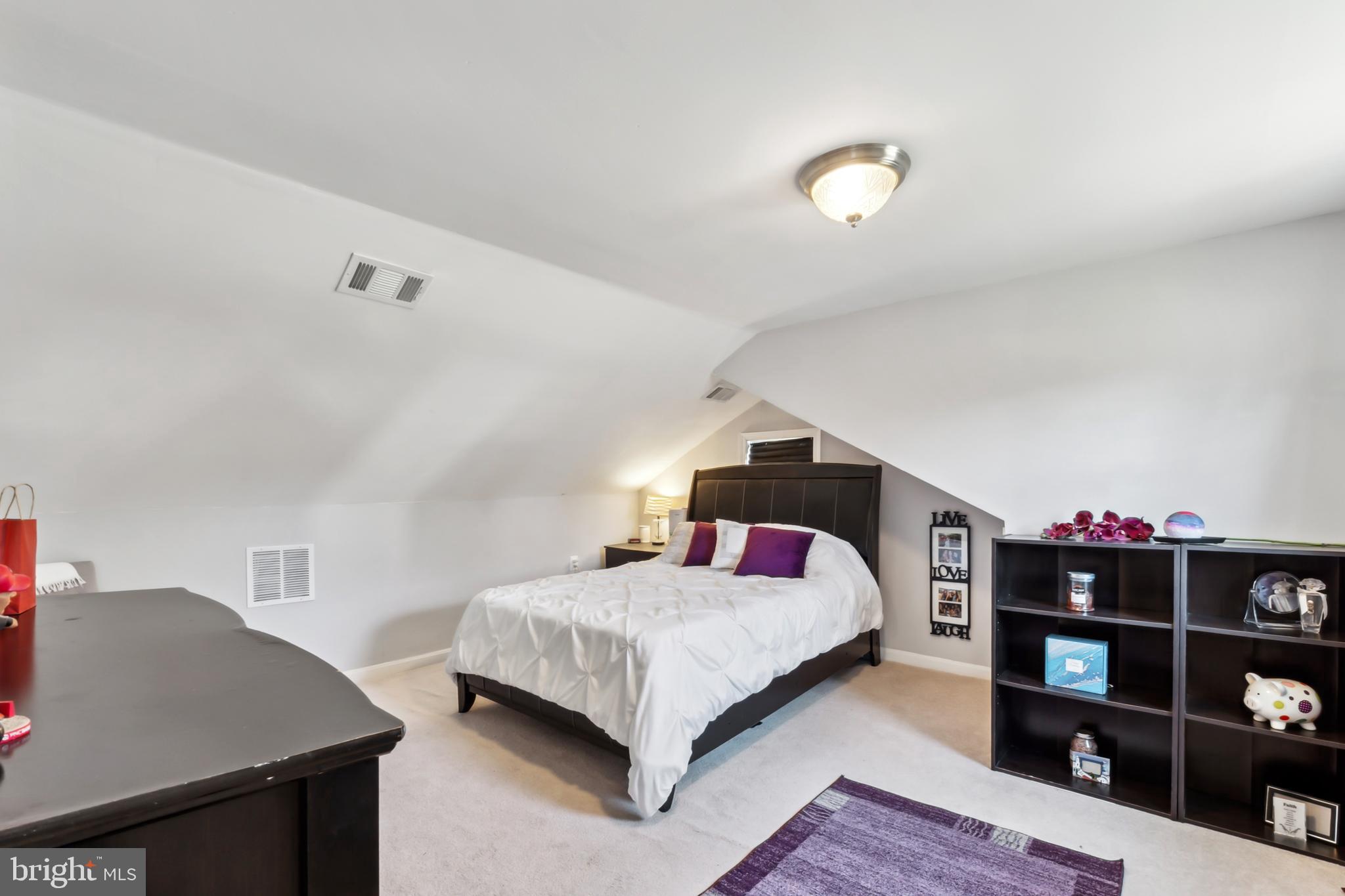 OLE LONGFIELD - Residential