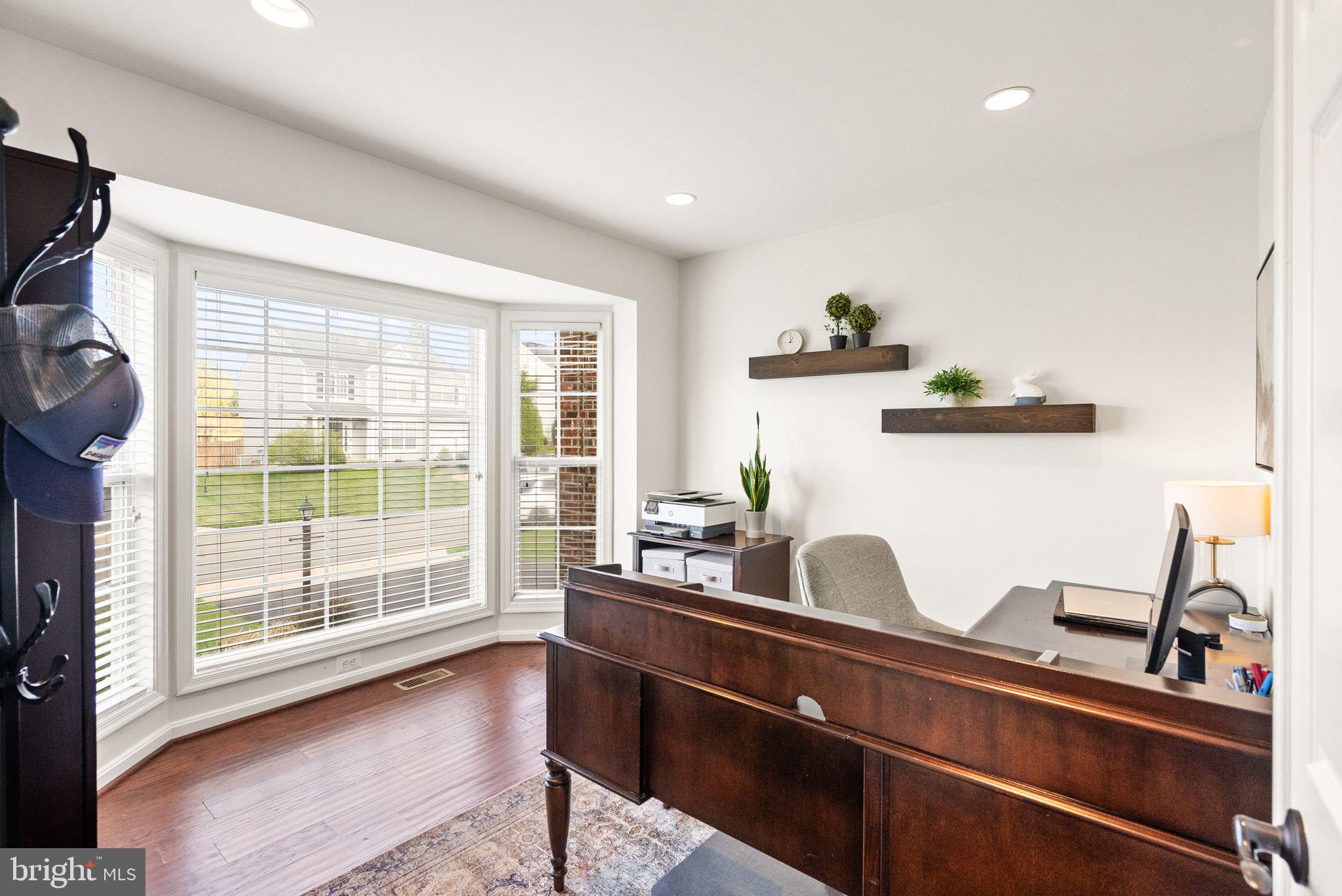 BRIDLEWOOD MANOR - Residential