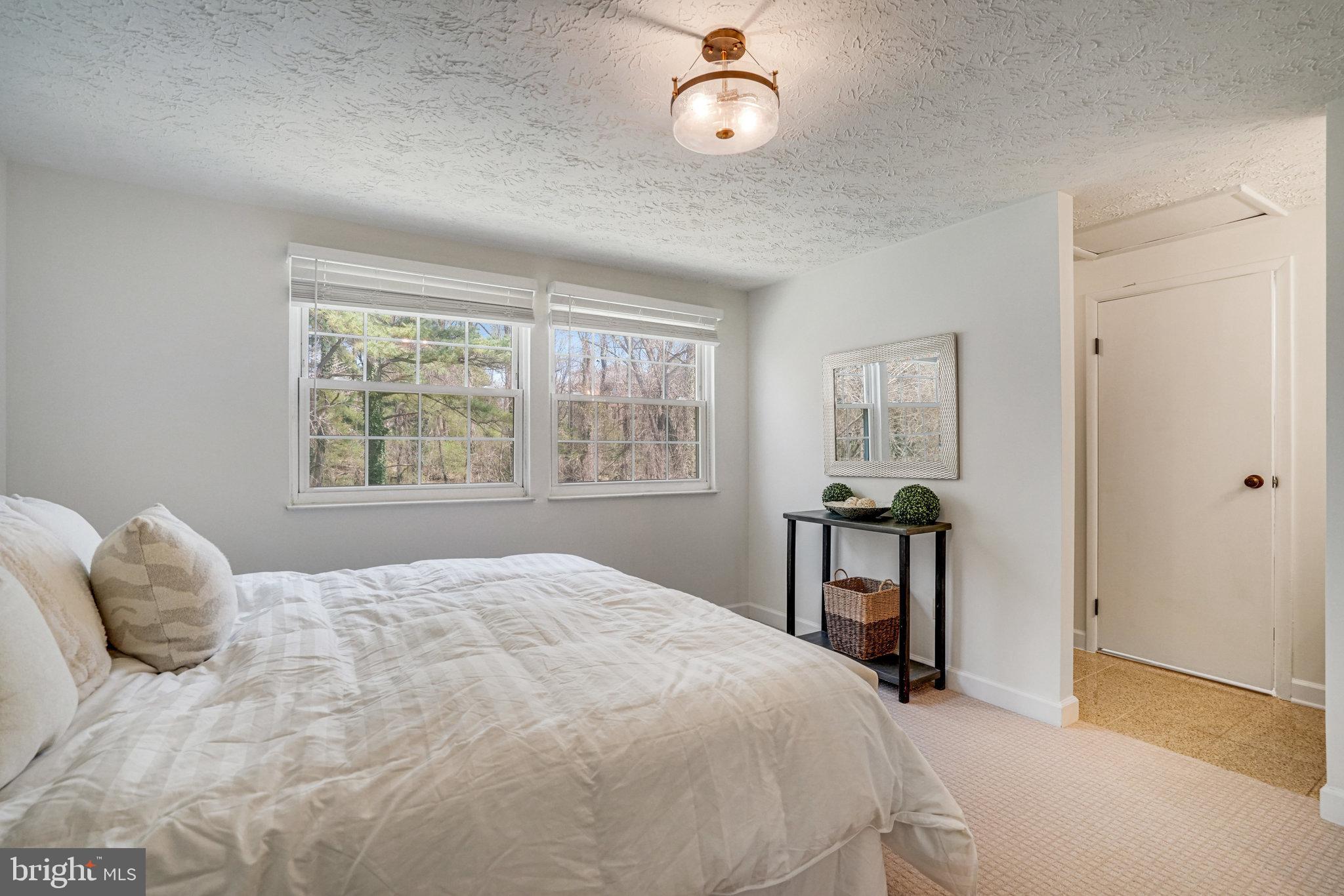 BROOKS SQUARE - Residential