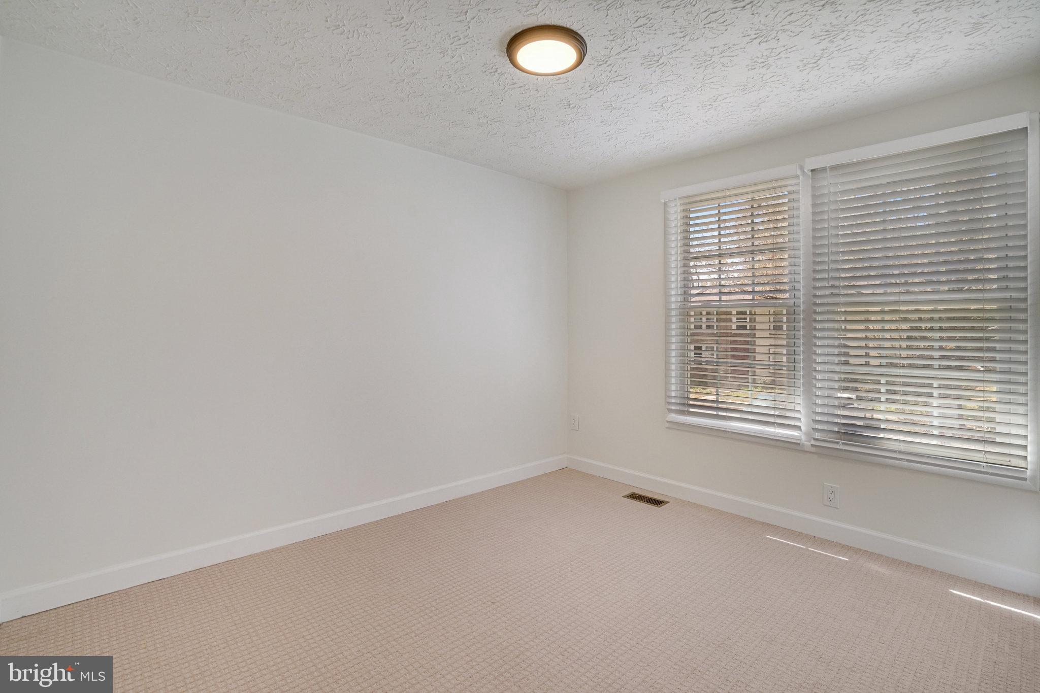BROOKS SQUARE - Residential