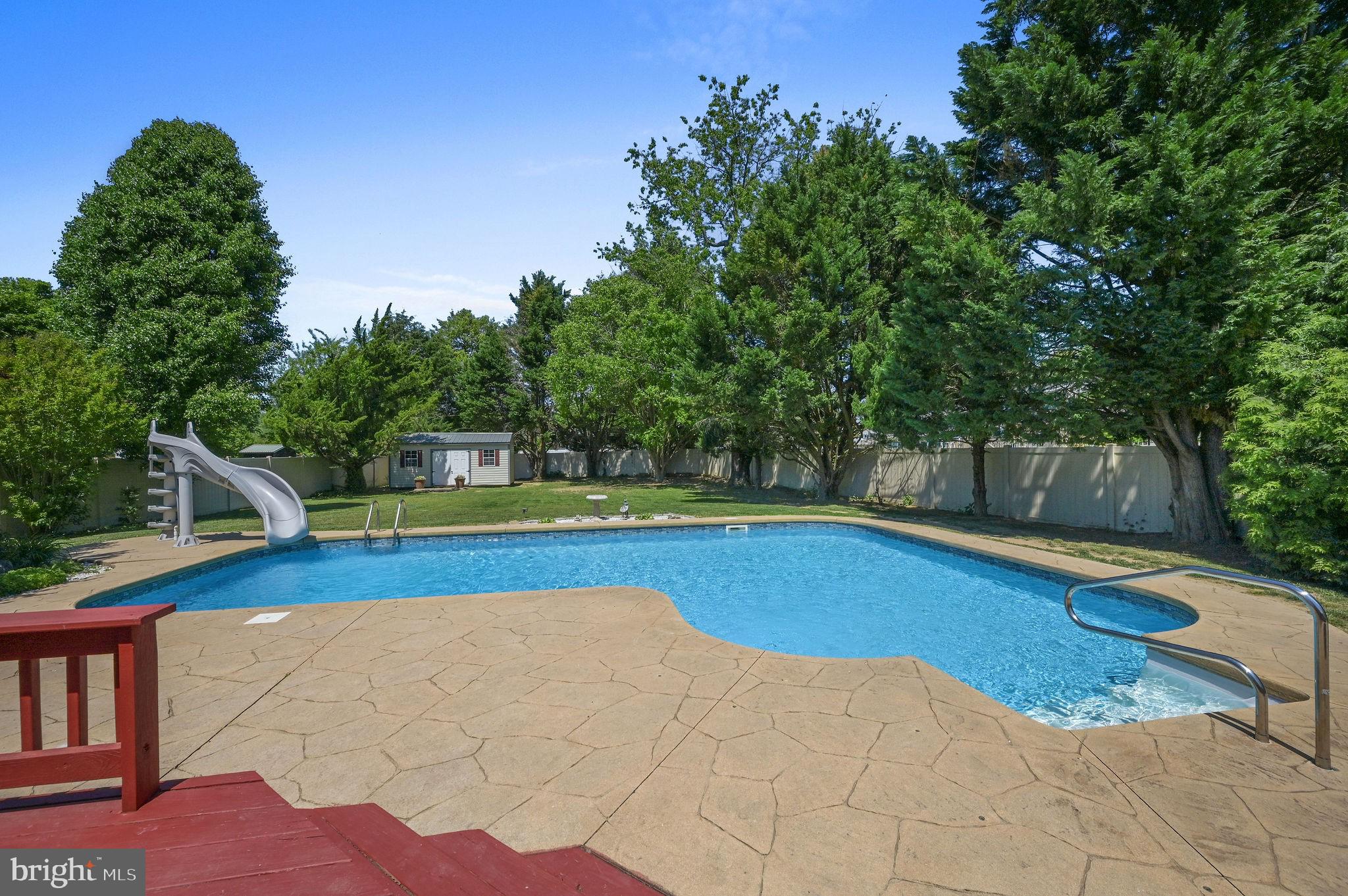 FAIRFIELD FARMS - Residential
