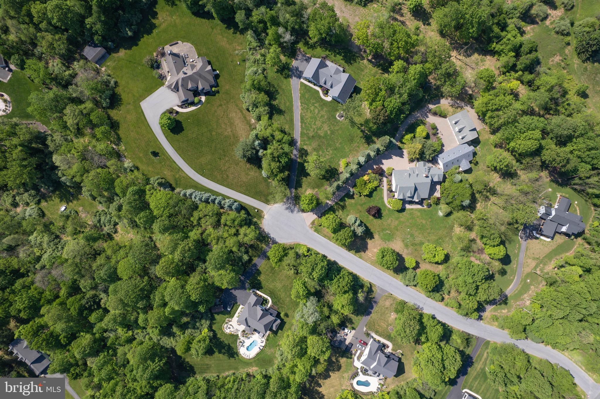 WOODLAND HILLS EST. - Residential