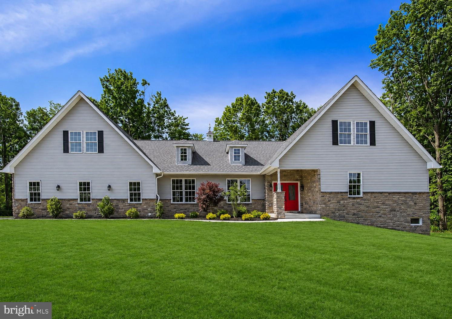 WOODLAND HILLS EST. - Residential