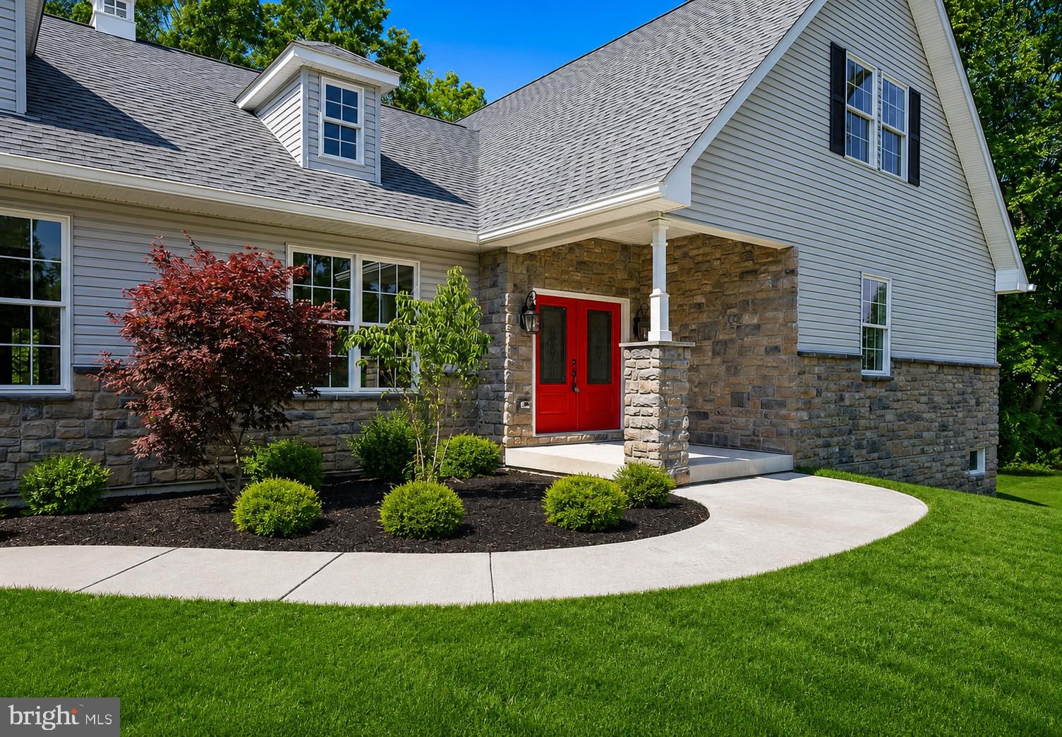 WOODLAND HILLS EST. - Residential
