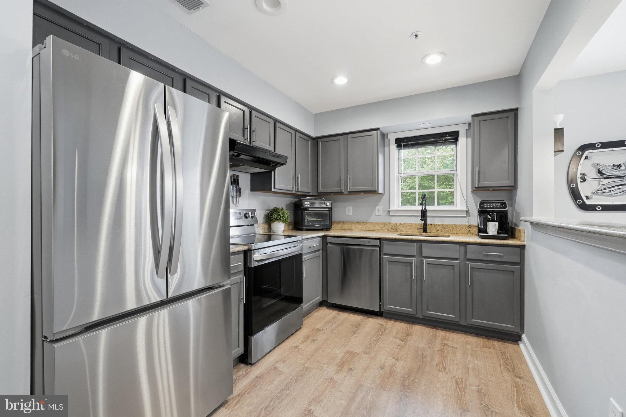 VILL AT MANCHESTER FARMS - Residential