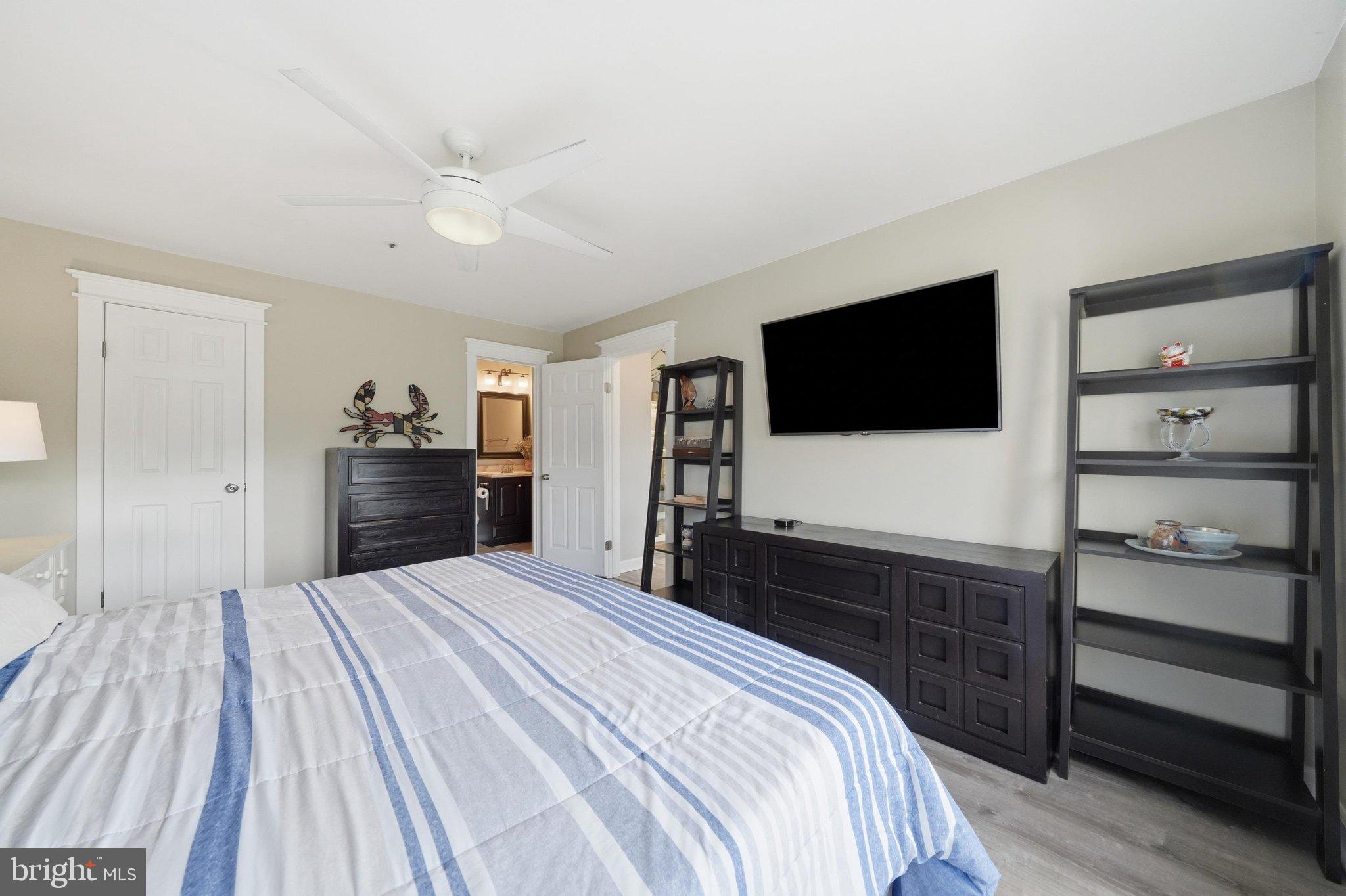 VILL AT MANCHESTER FARMS - Residential