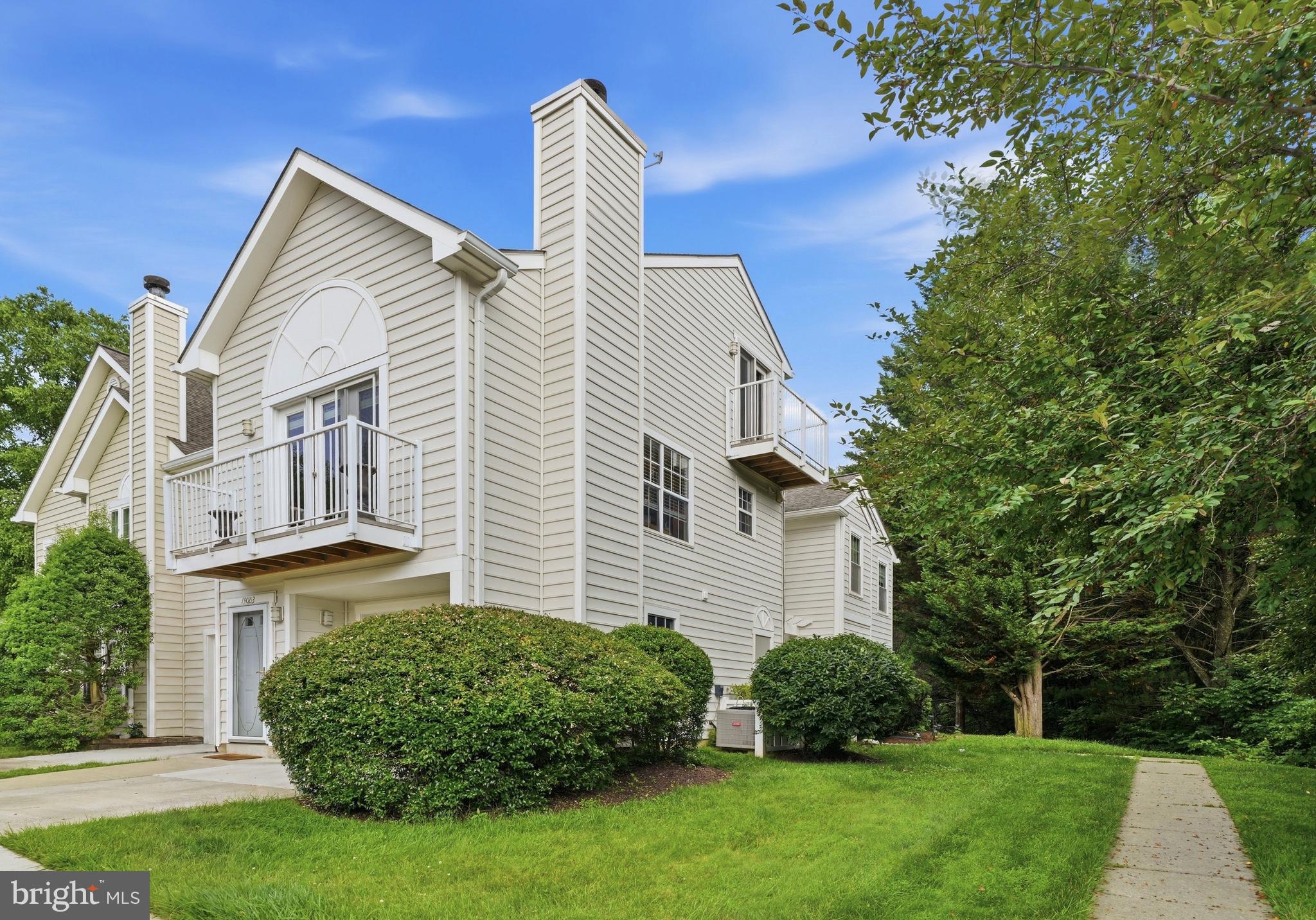 VILL AT MANCHESTER FARMS - Residential