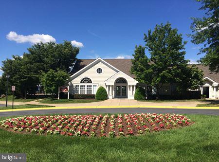 VILL AT MANCHESTER FARMS - Residential