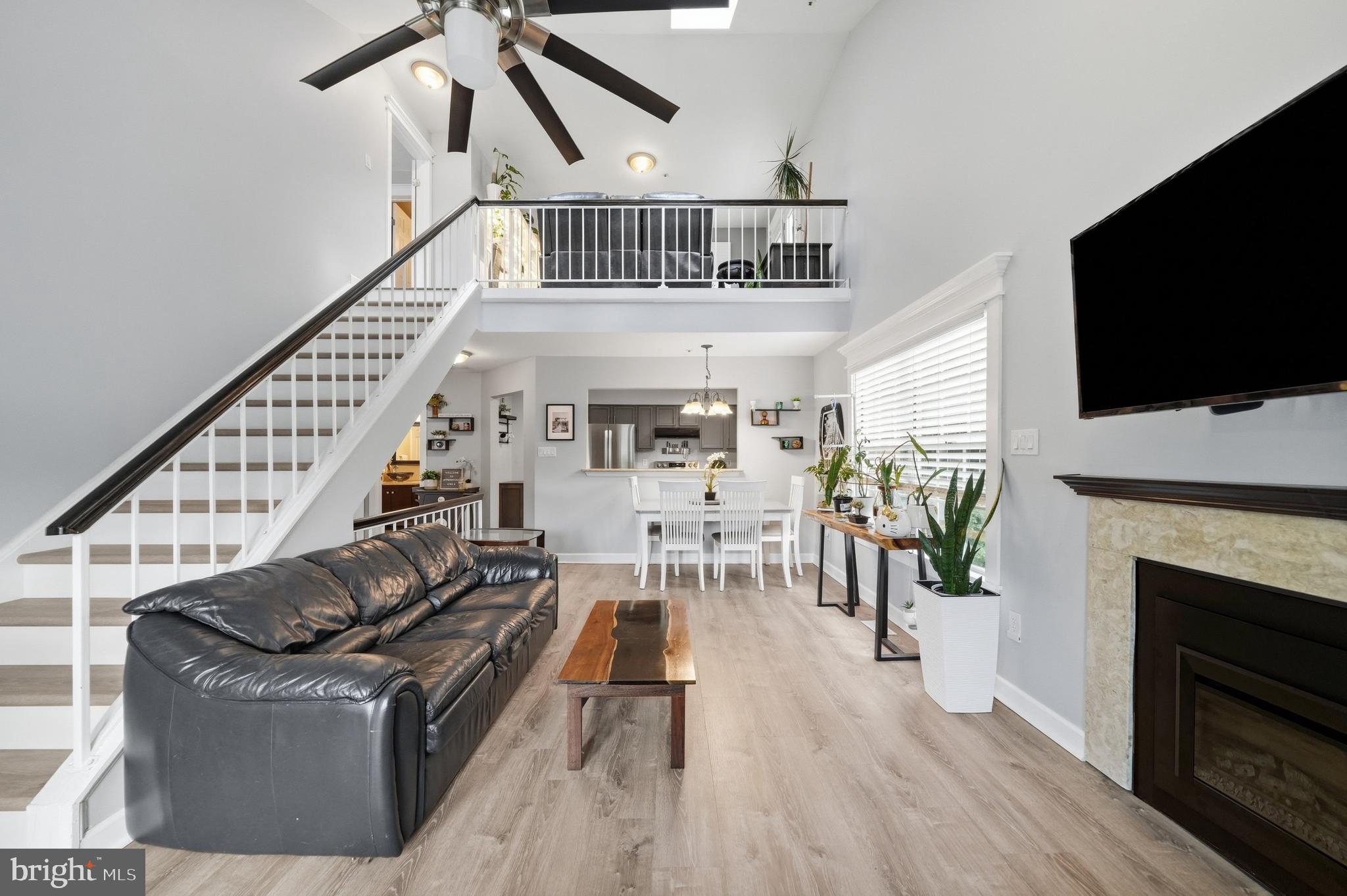 VILL AT MANCHESTER FARMS - Residential