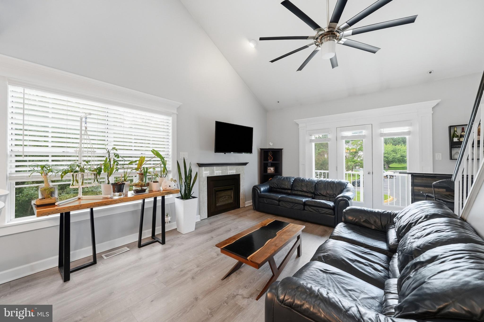 VILL AT MANCHESTER FARMS - Residential
