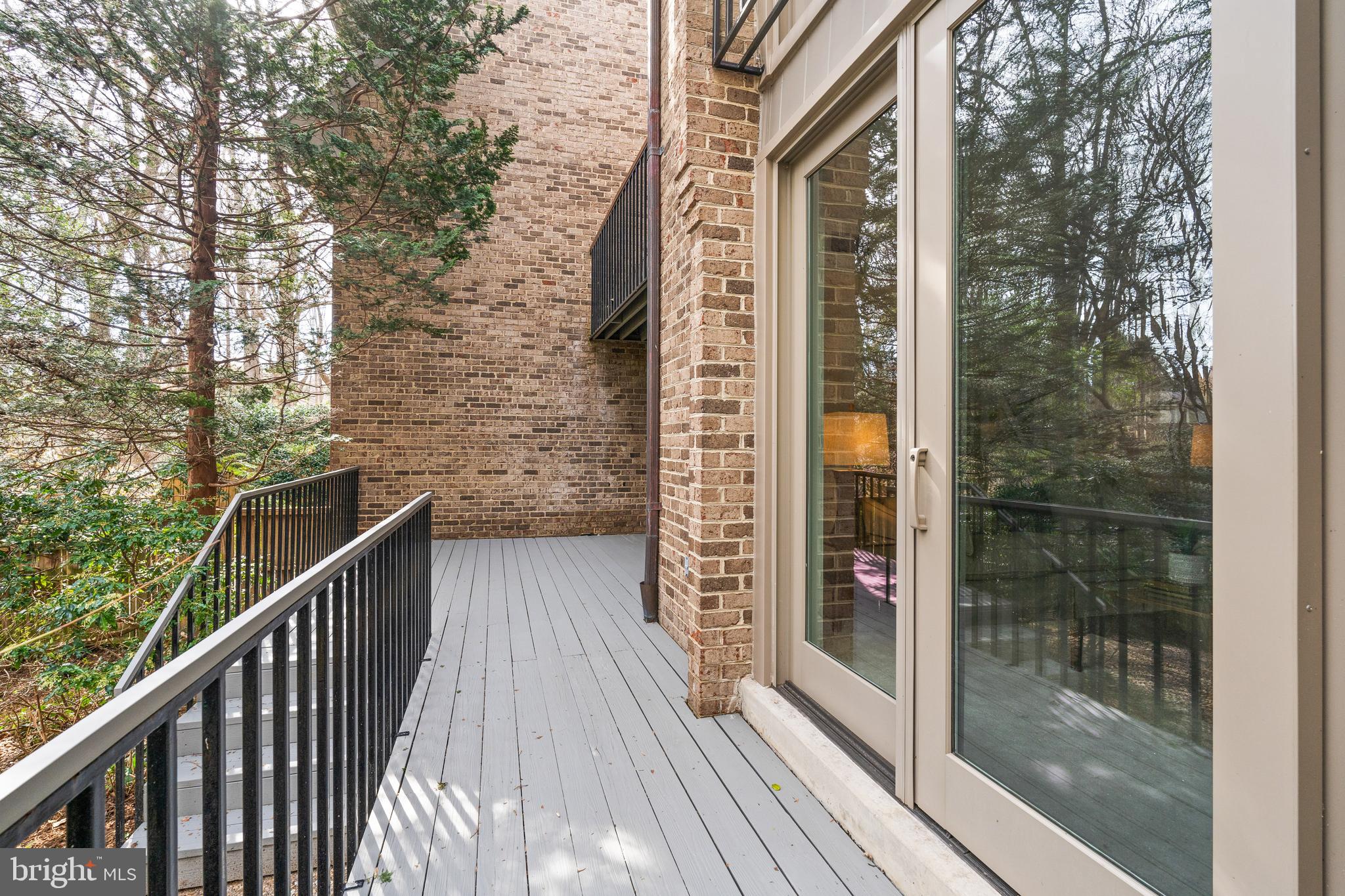 MERRYWOOD ON THE POTOMAC - Residential