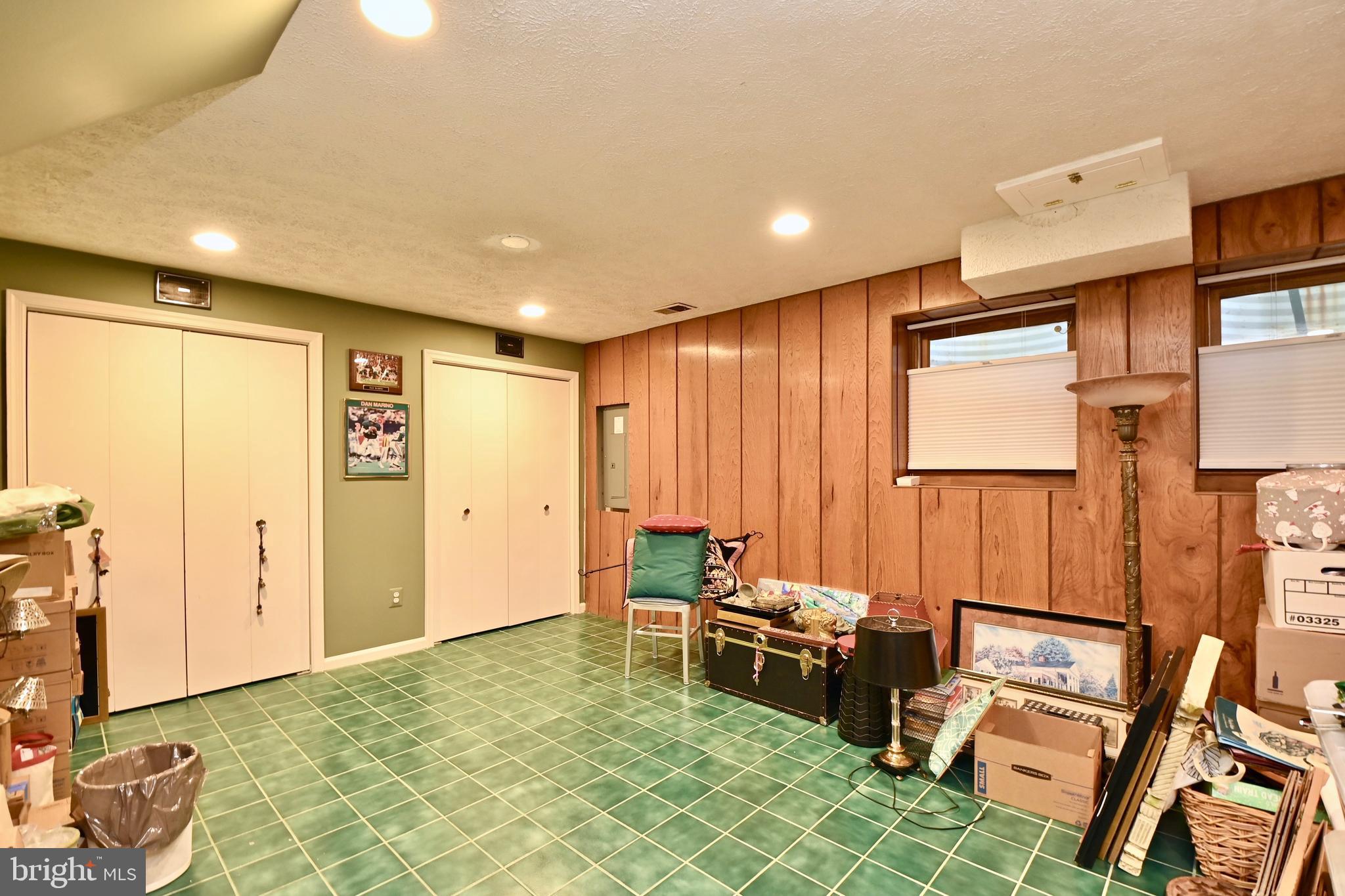 CHARLESTOWN - Residential