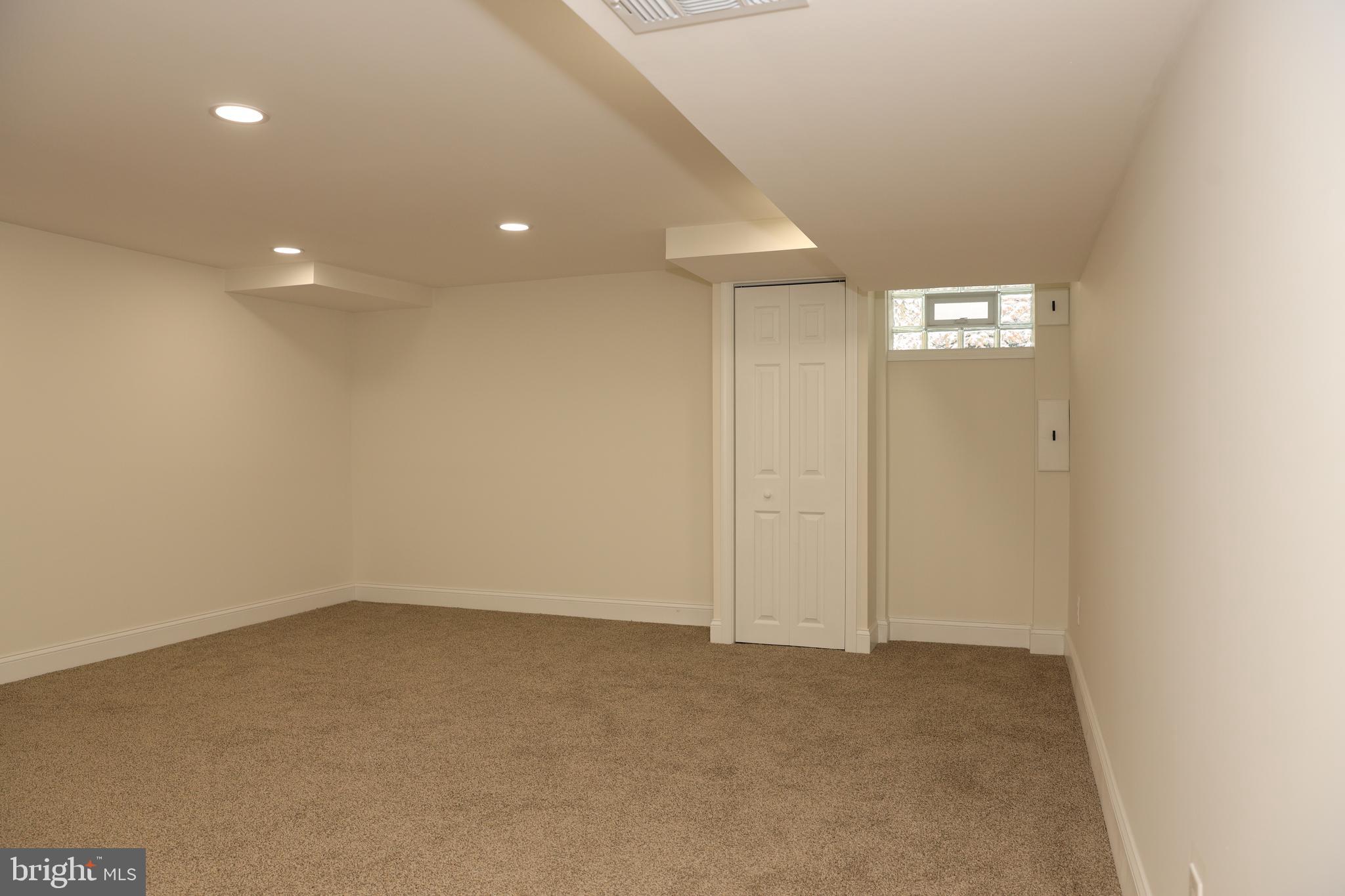 MIDDLESEX - Residential