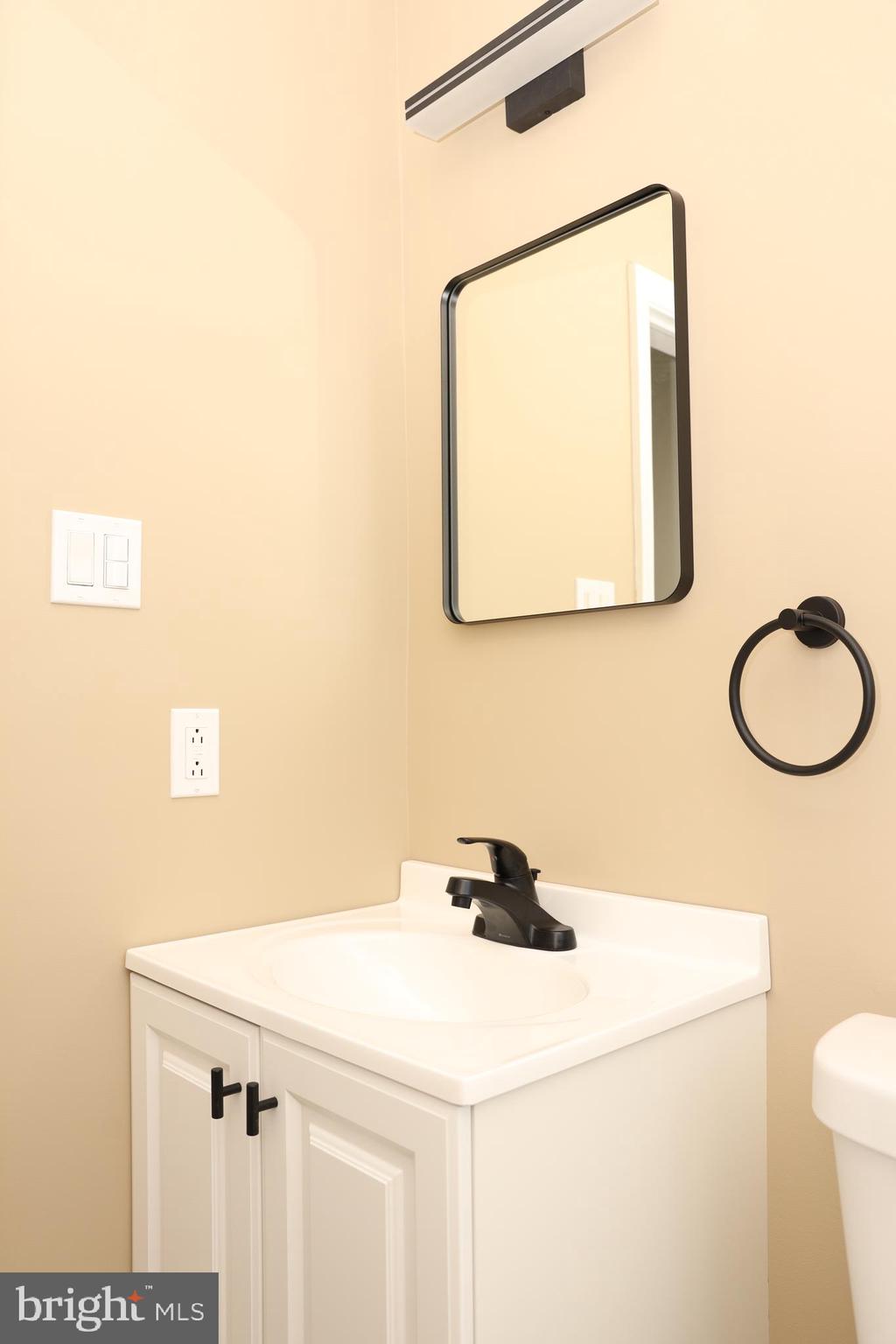 MIDDLESEX - Residential